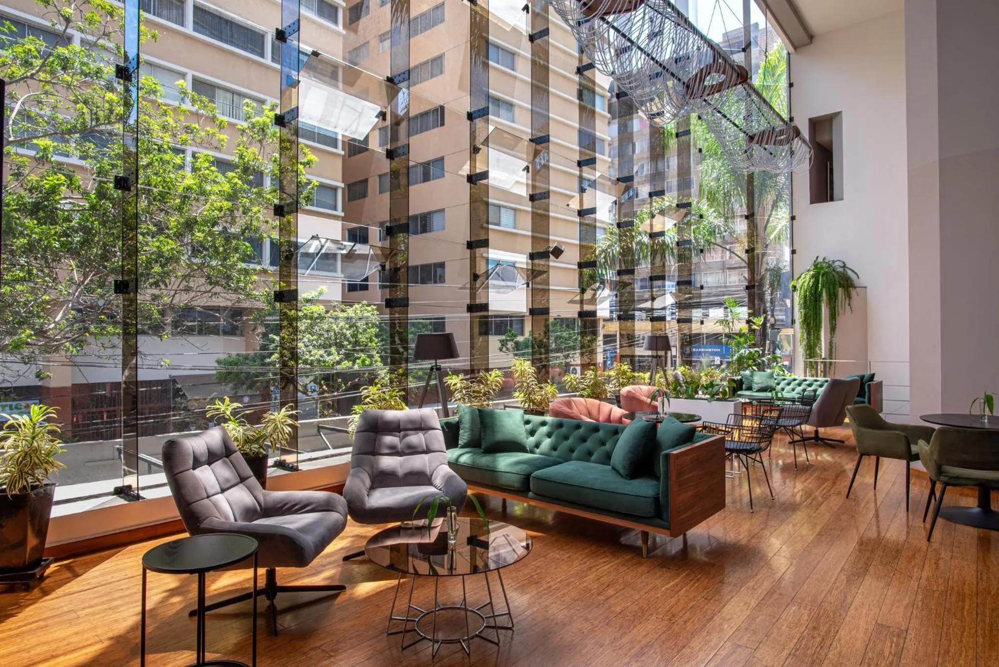 Lounge or bar in Crowne Plaza Lima by IHG