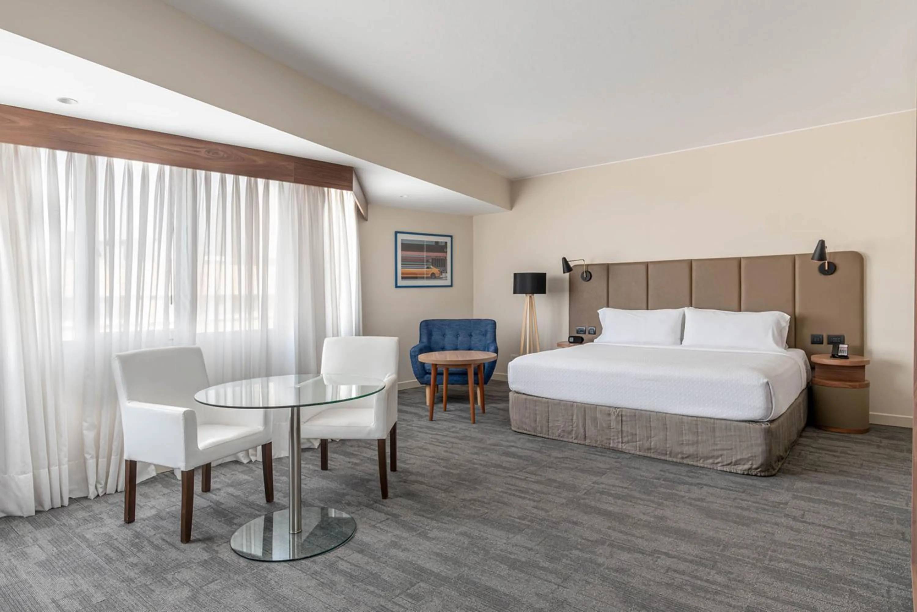 Photo of the whole room, Bed in Crowne Plaza Lima by IHG