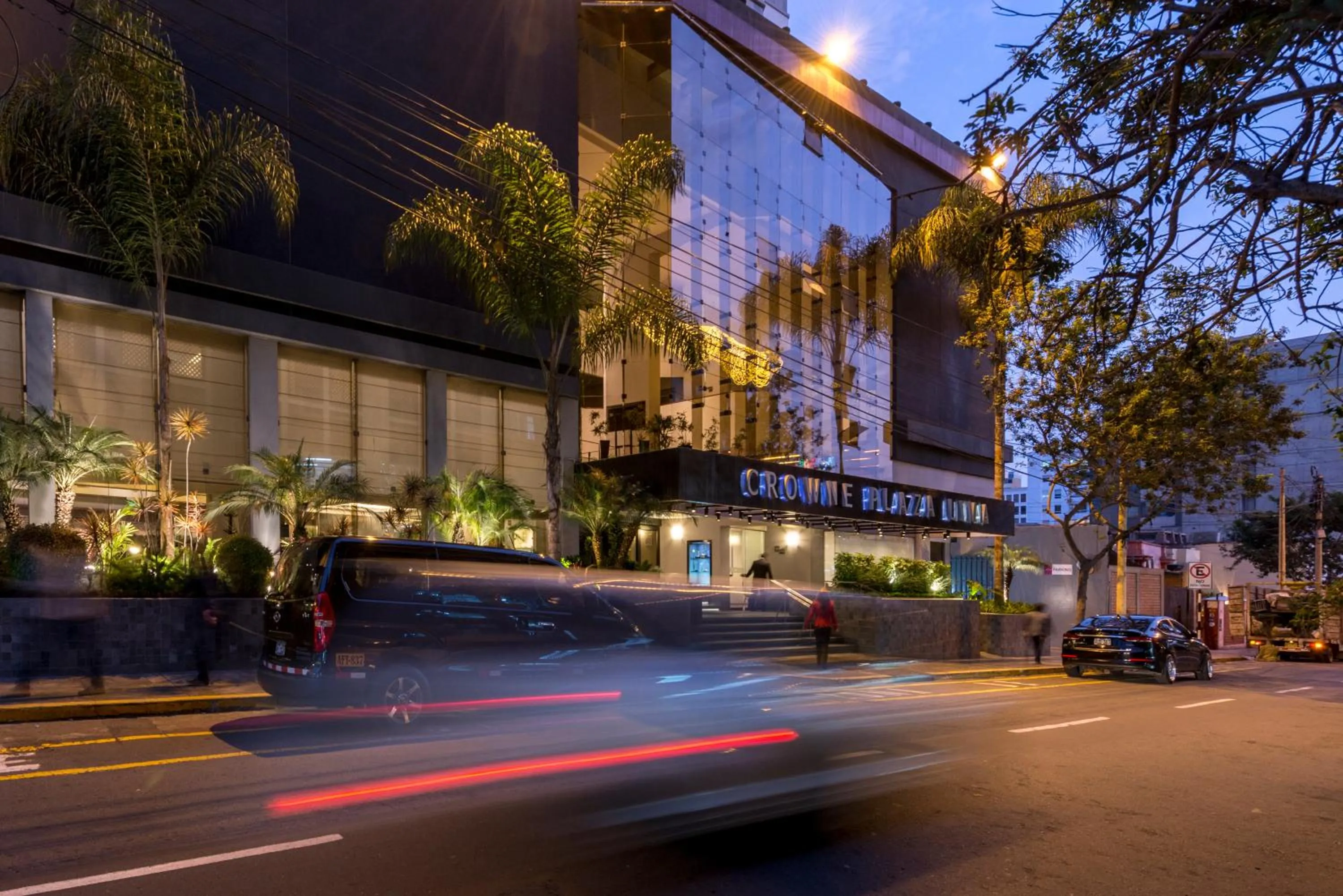 Facade/entrance in Crowne Plaza Lima by IHG