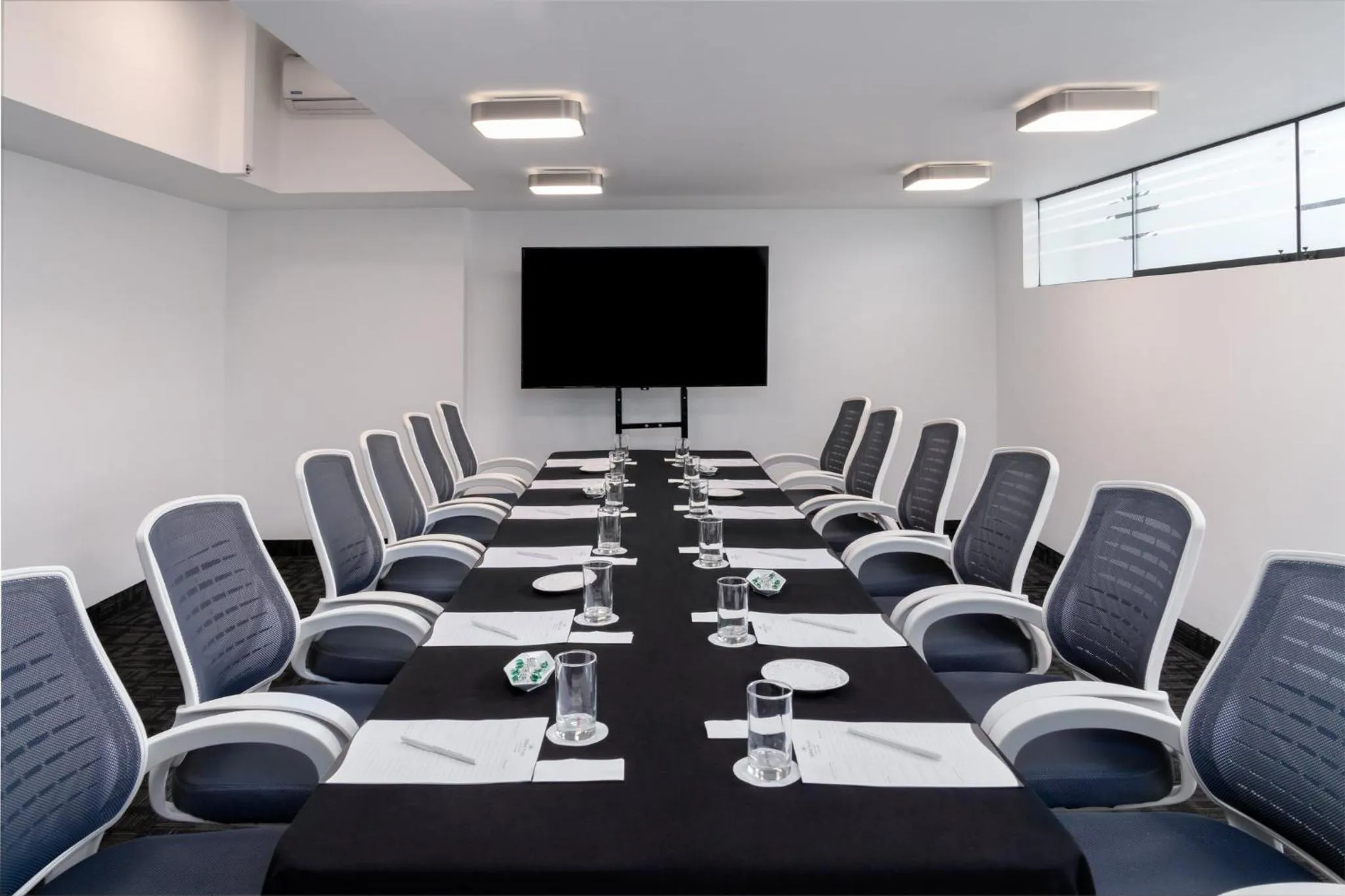 Meeting/conference room in Crowne Plaza Lima by IHG