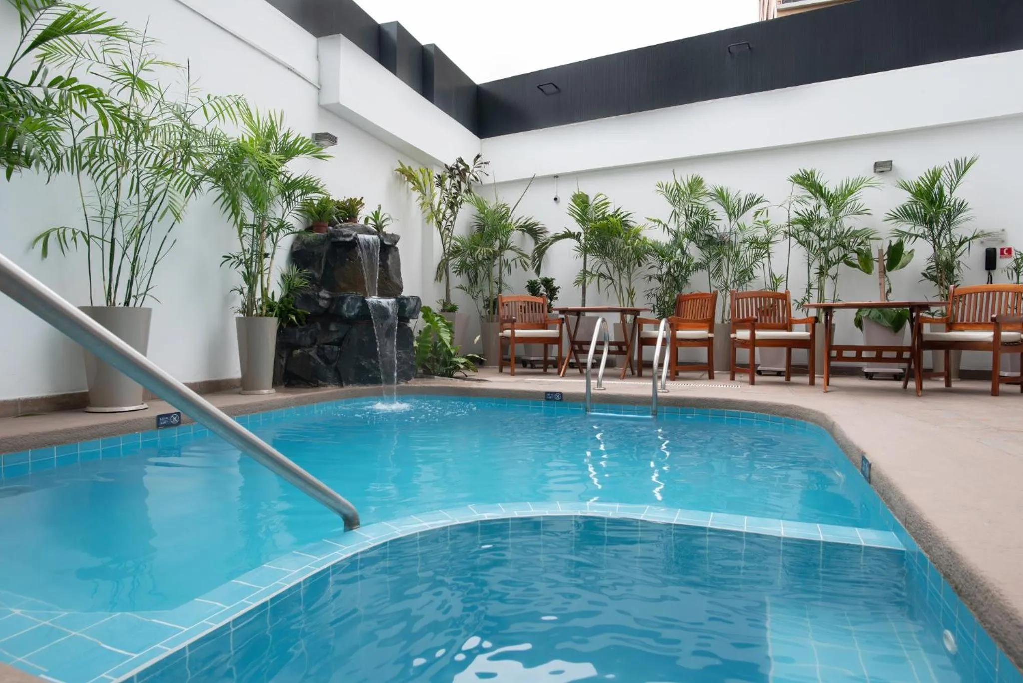 Swimming pool in Crowne Plaza Lima by IHG