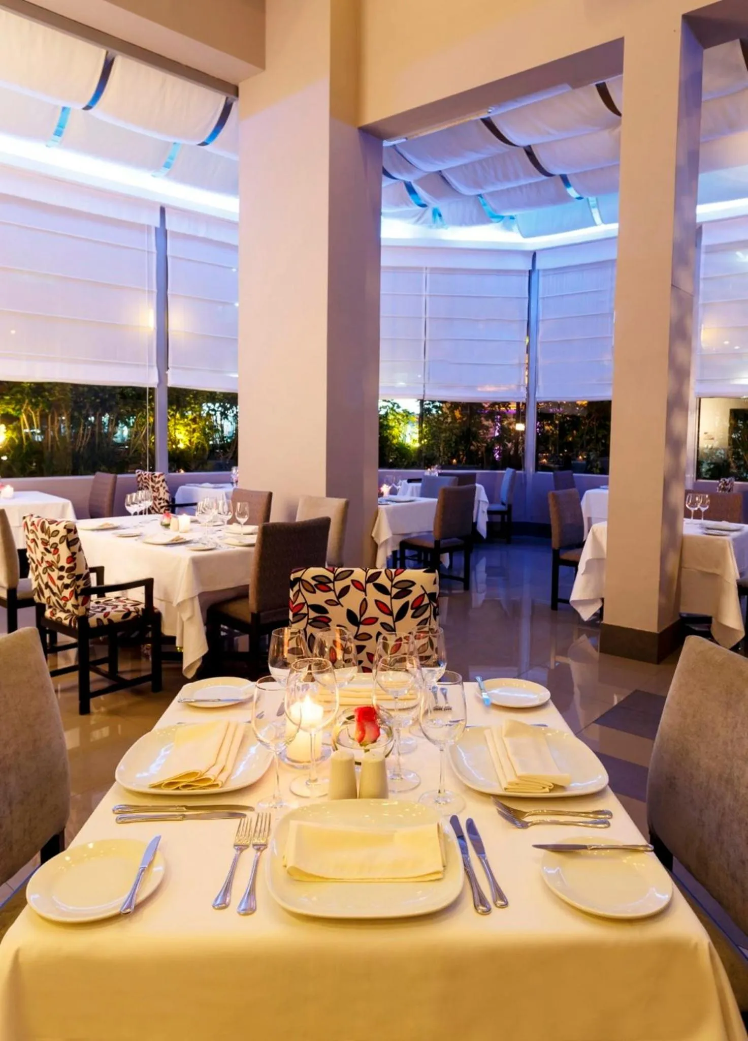 Restaurant/places to eat in Crowne Plaza Lima by IHG