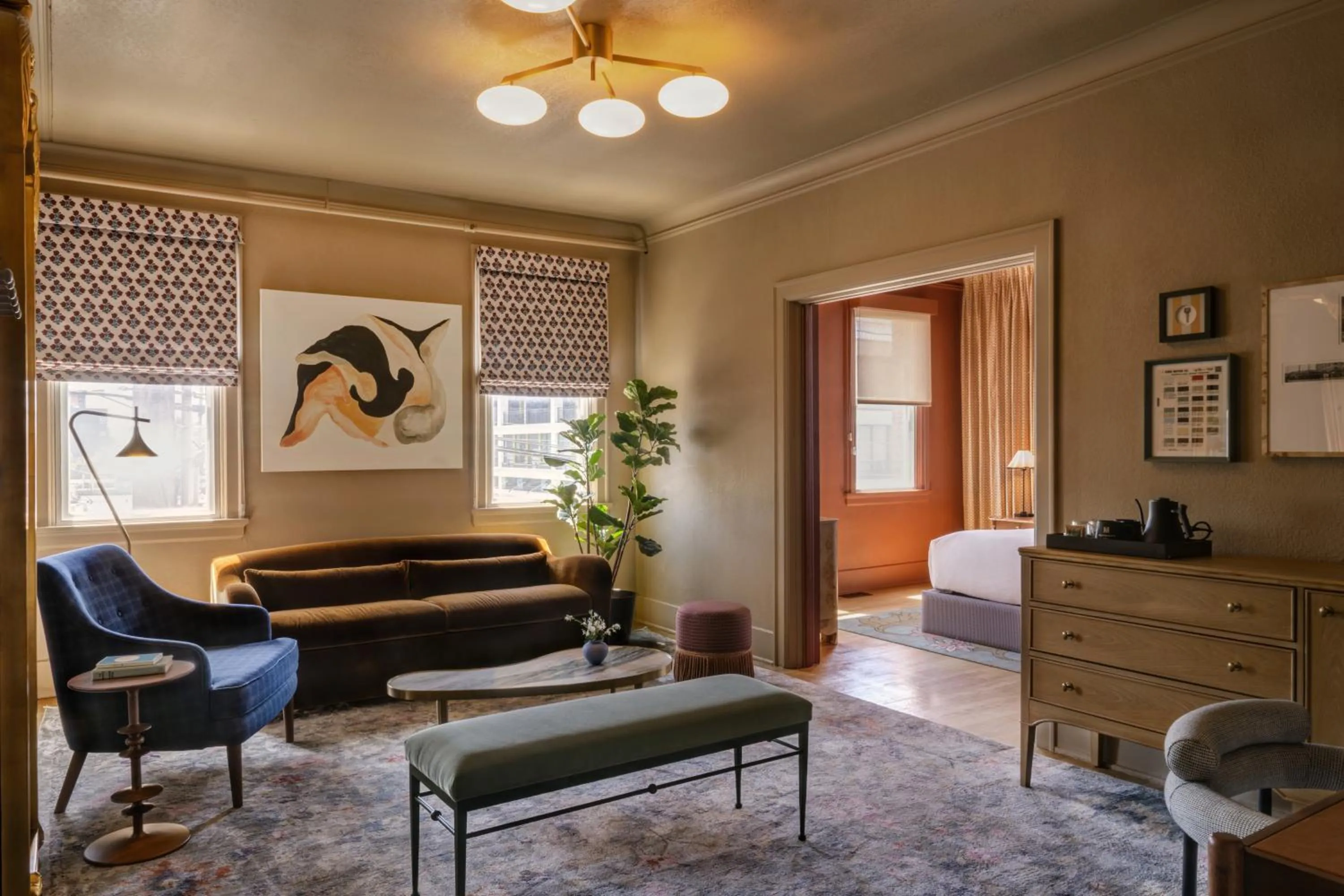 Guests, Bed in MarQueen Hotel - NEWLY RENOVATED