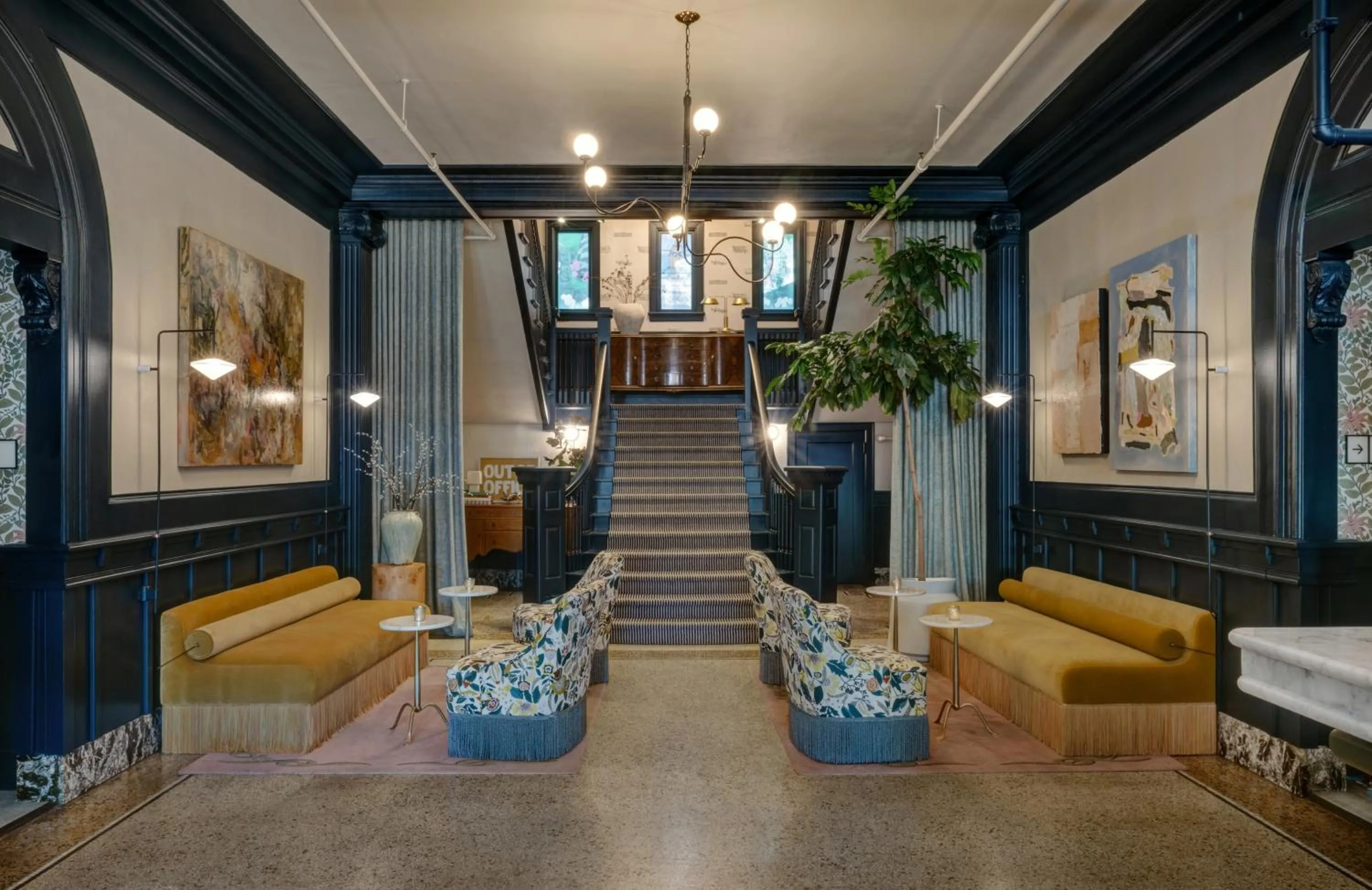 Lobby or reception in MarQueen Hotel - NEWLY RENOVATED