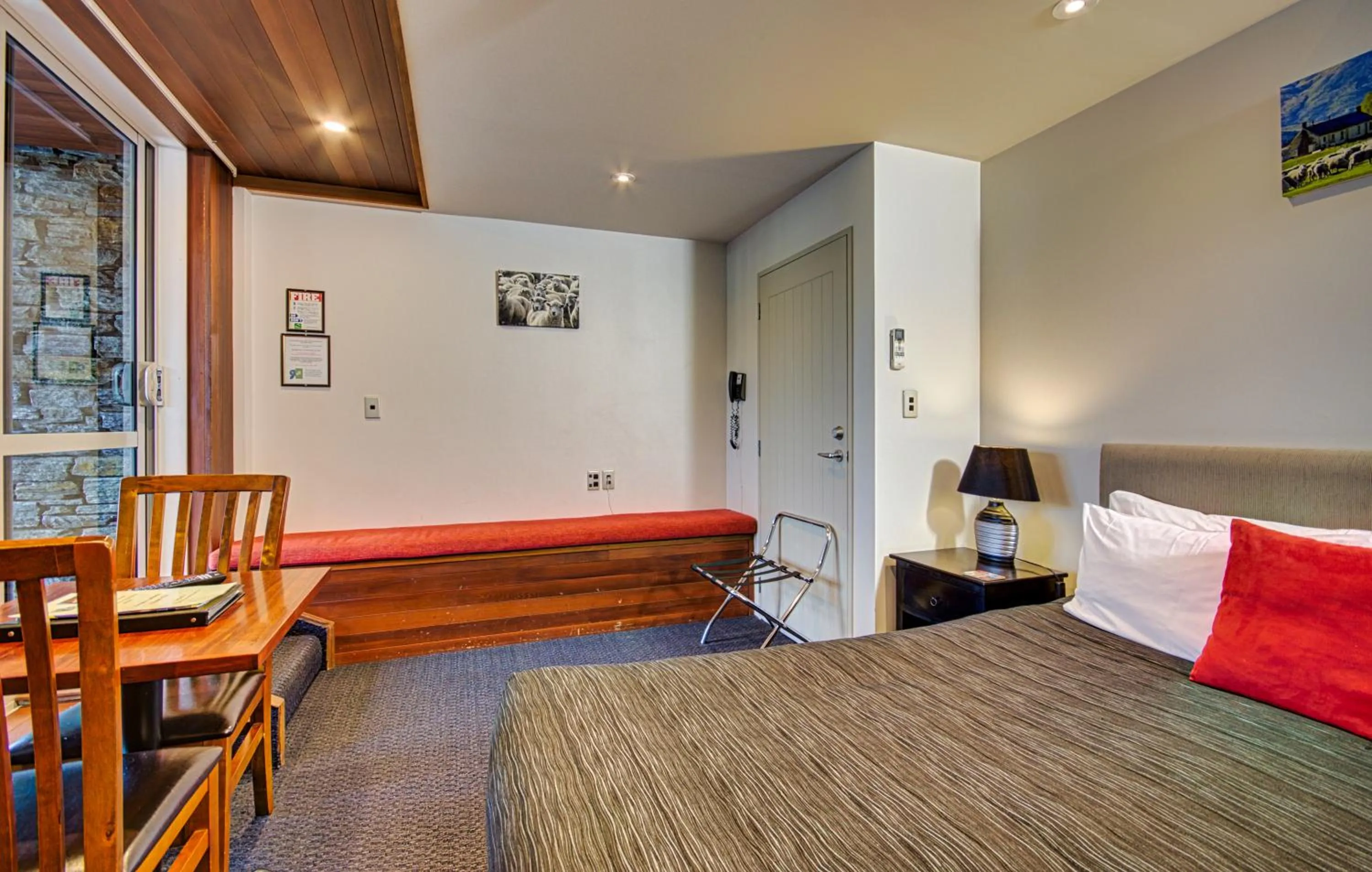 Bed in Autoline Motel Queenstown