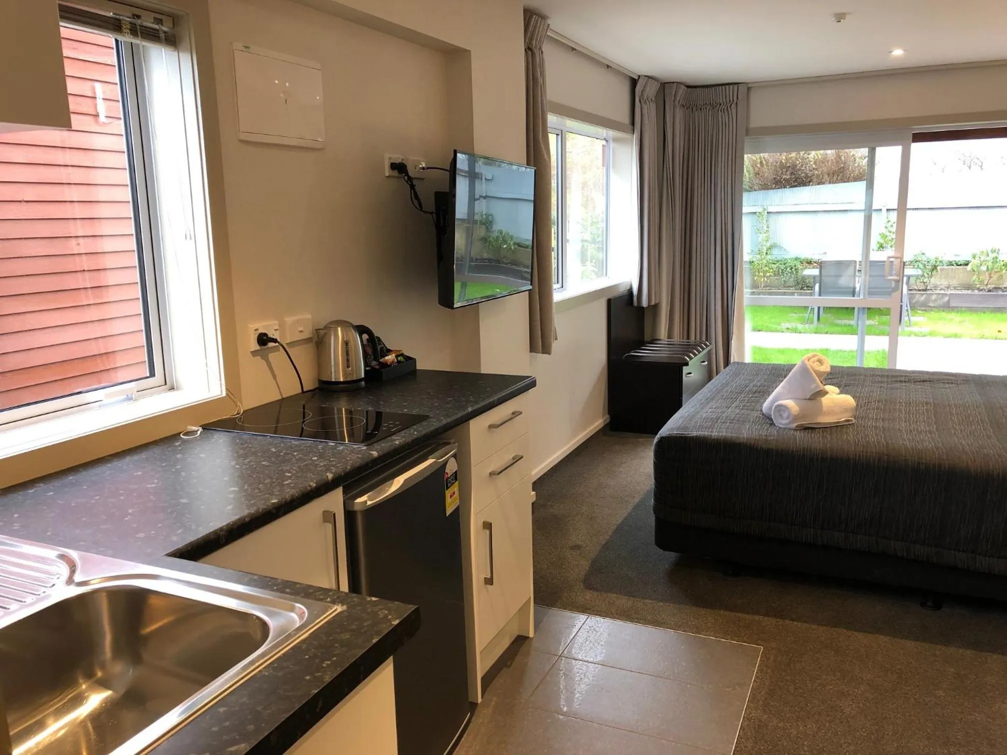 Kitchen or kitchenette in Autoline Motel Queenstown