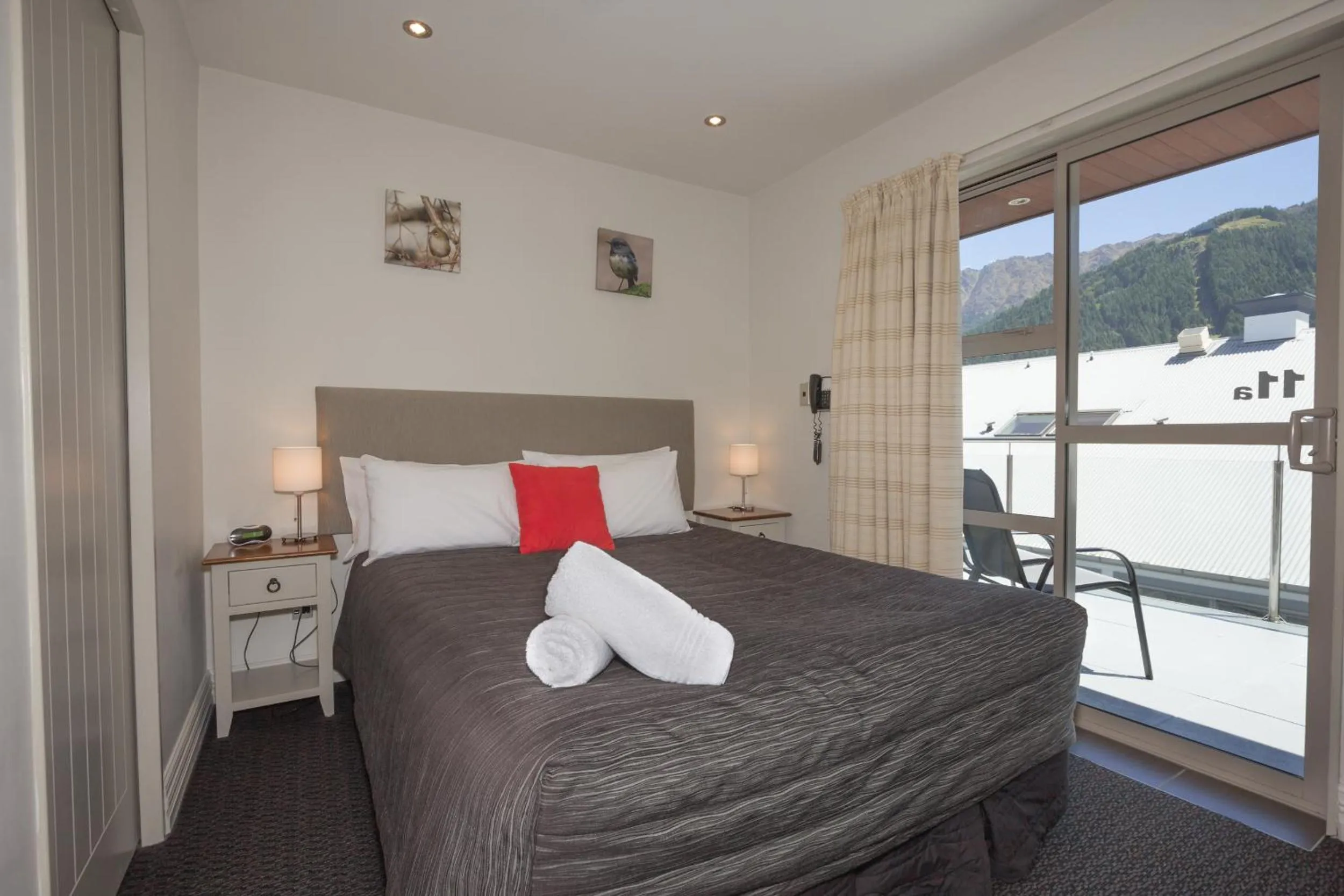 Bed in Autoline Motel Queenstown