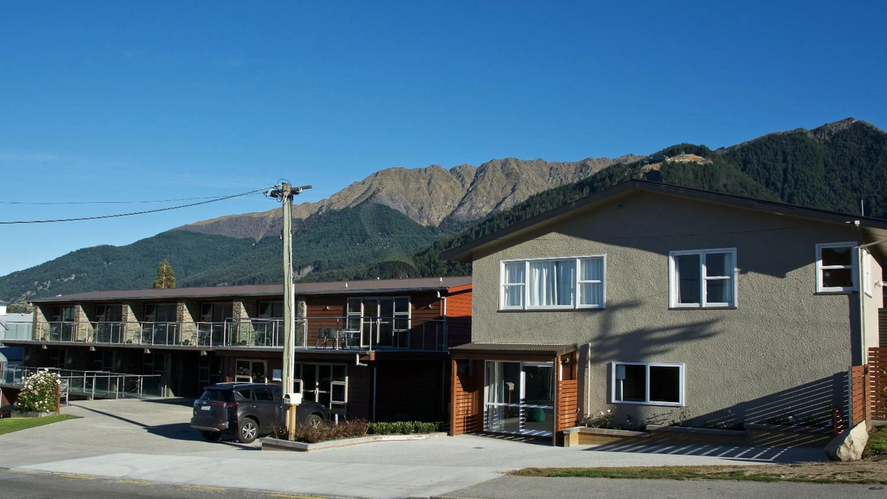 Property building in Autoline Motel Queenstown