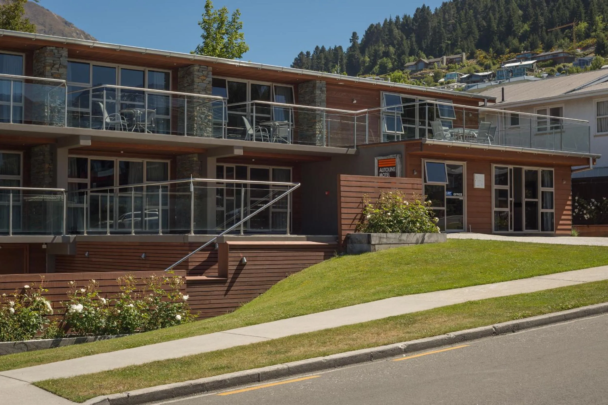 Facade/entrance in Autoline Motel Queenstown