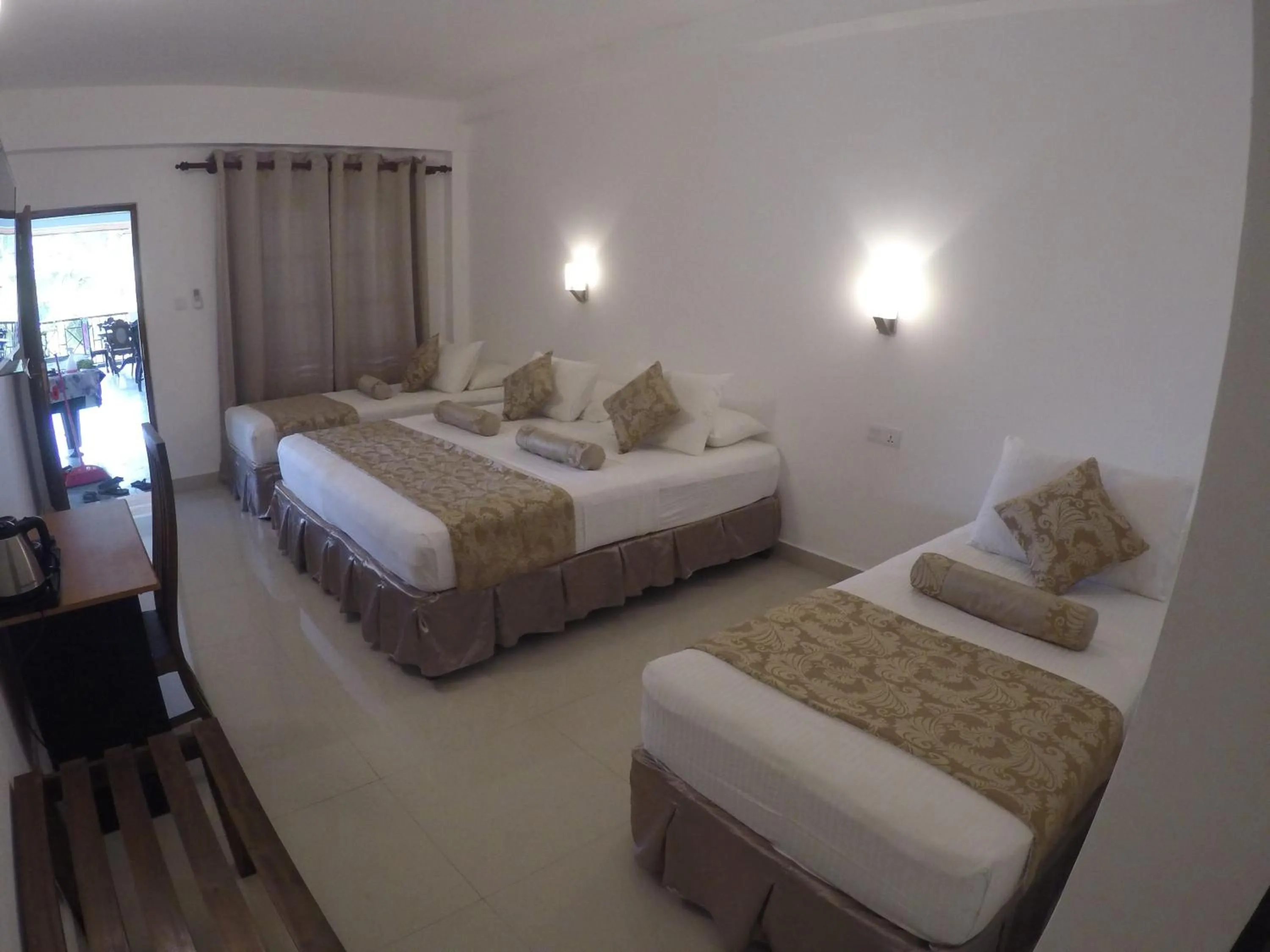 Bedroom, Bed in Hotel Sunray