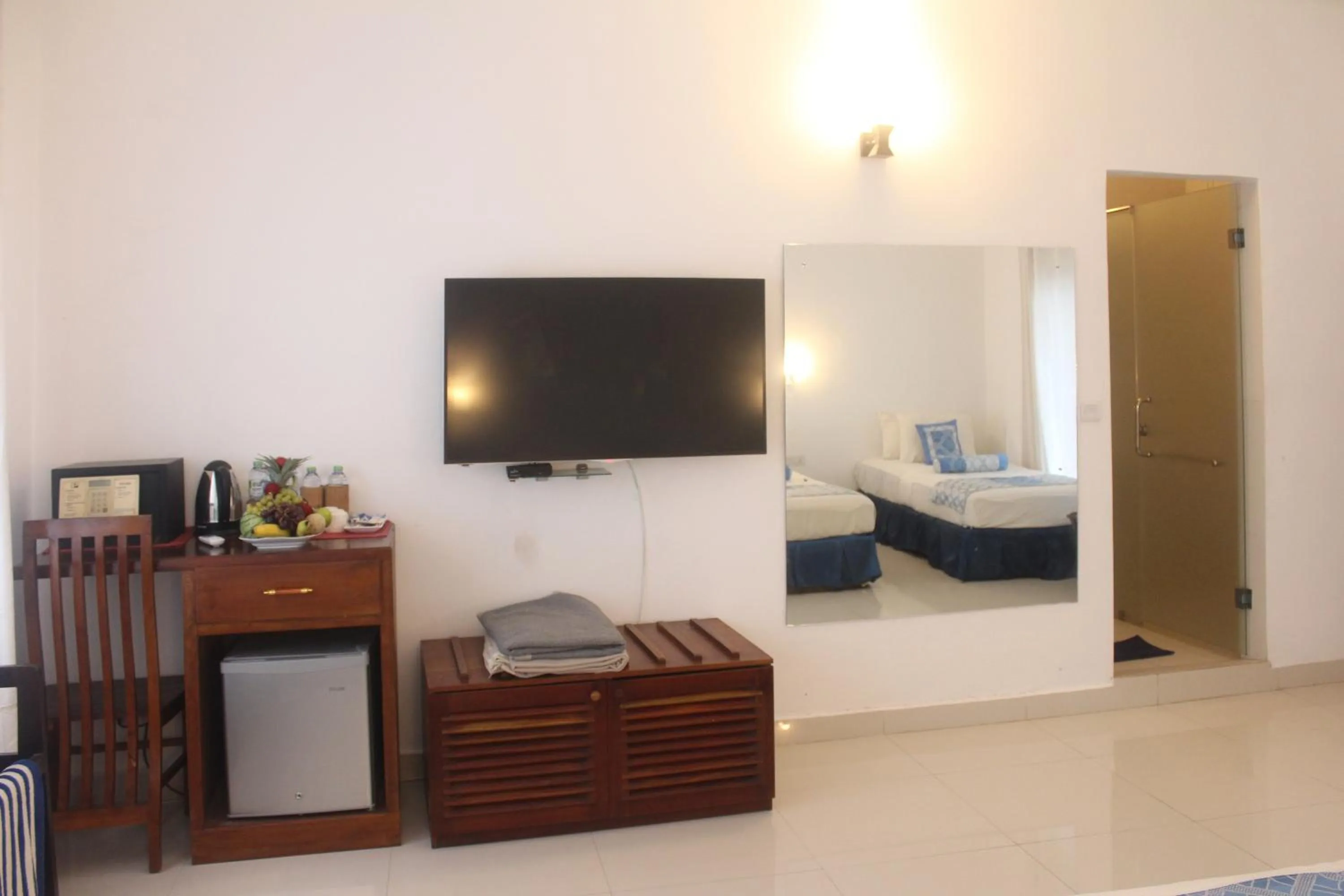 TV and multimedia, Bed in Hotel Sunray