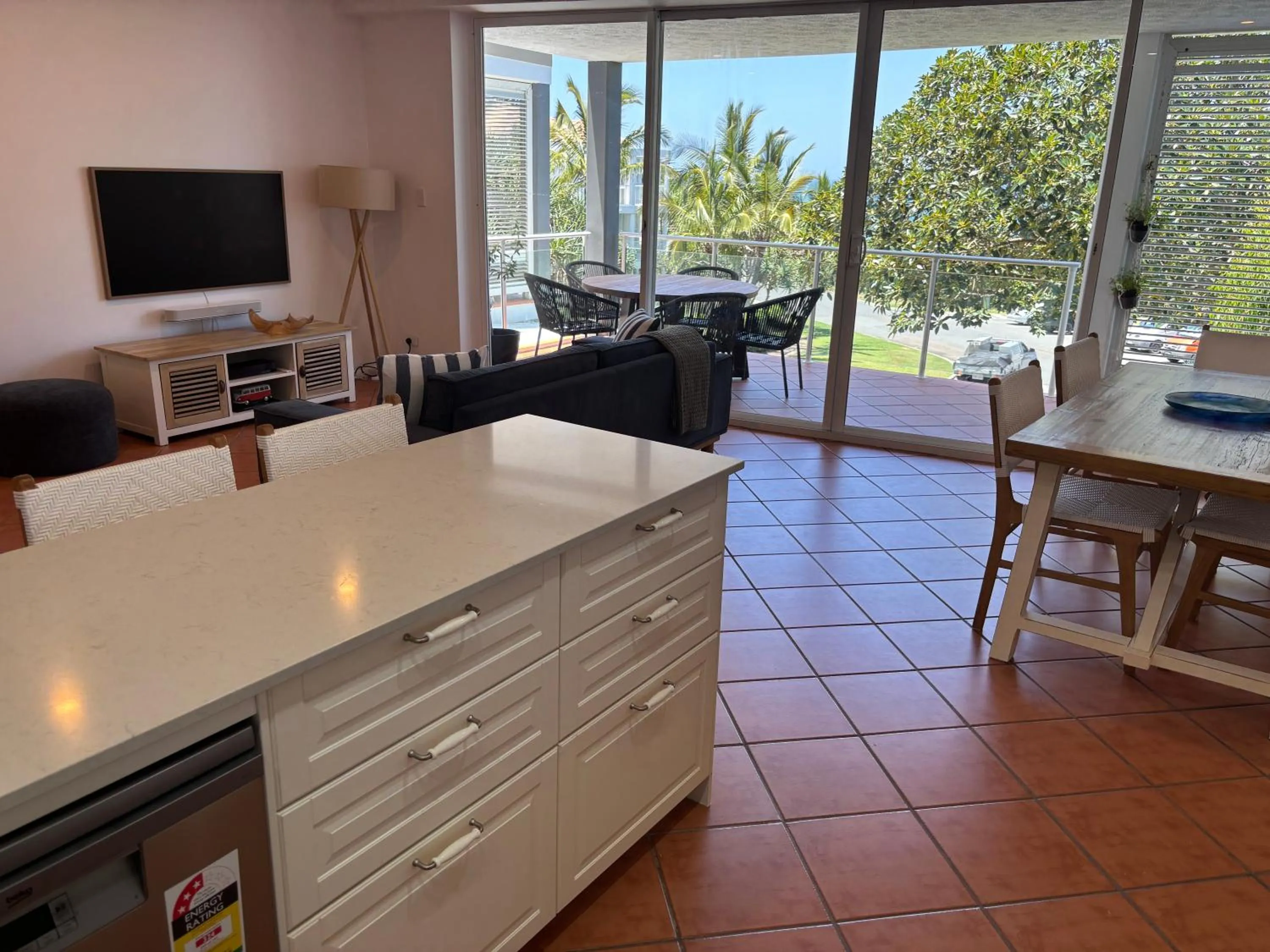 Aqua Promenade Beachfront Holiday Apartments