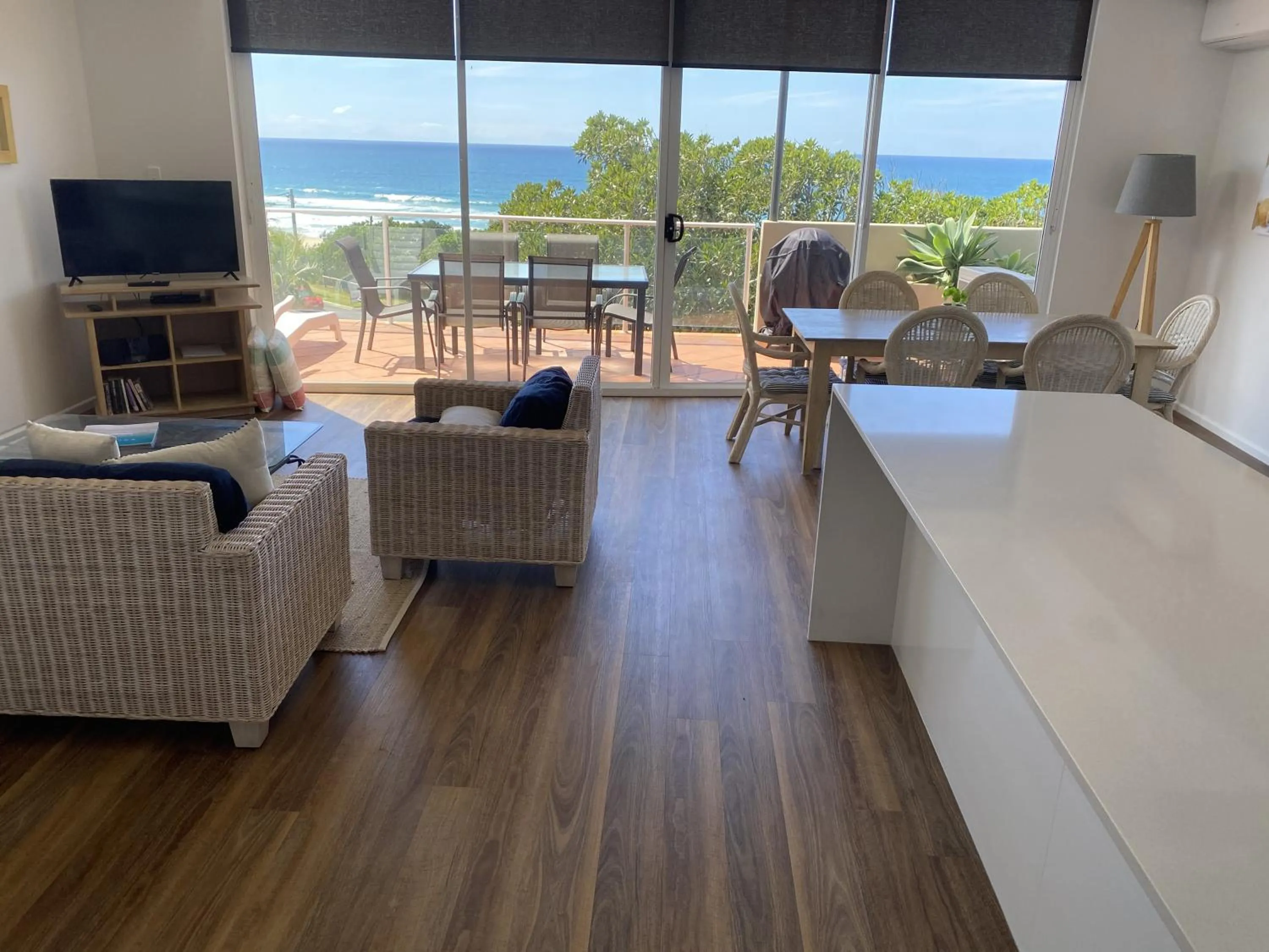 Aqua Promenade Beachfront Holiday Apartments