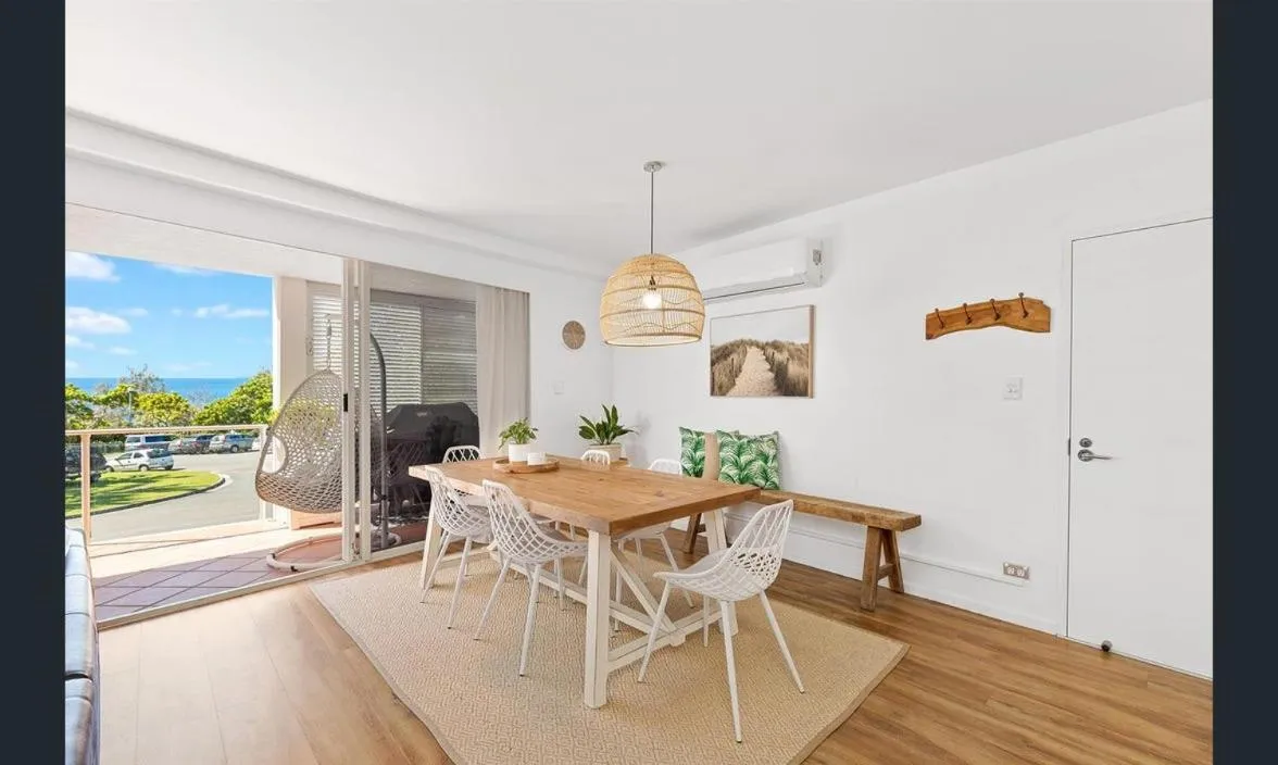 Aqua Promenade Beachfront Holiday Apartments