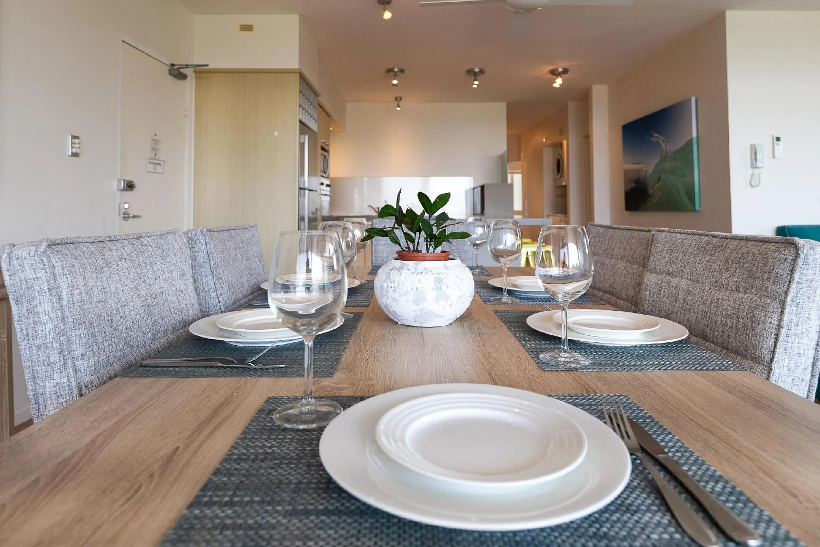 Dining area in Aqua Promenade Beachfront Holiday Apartments