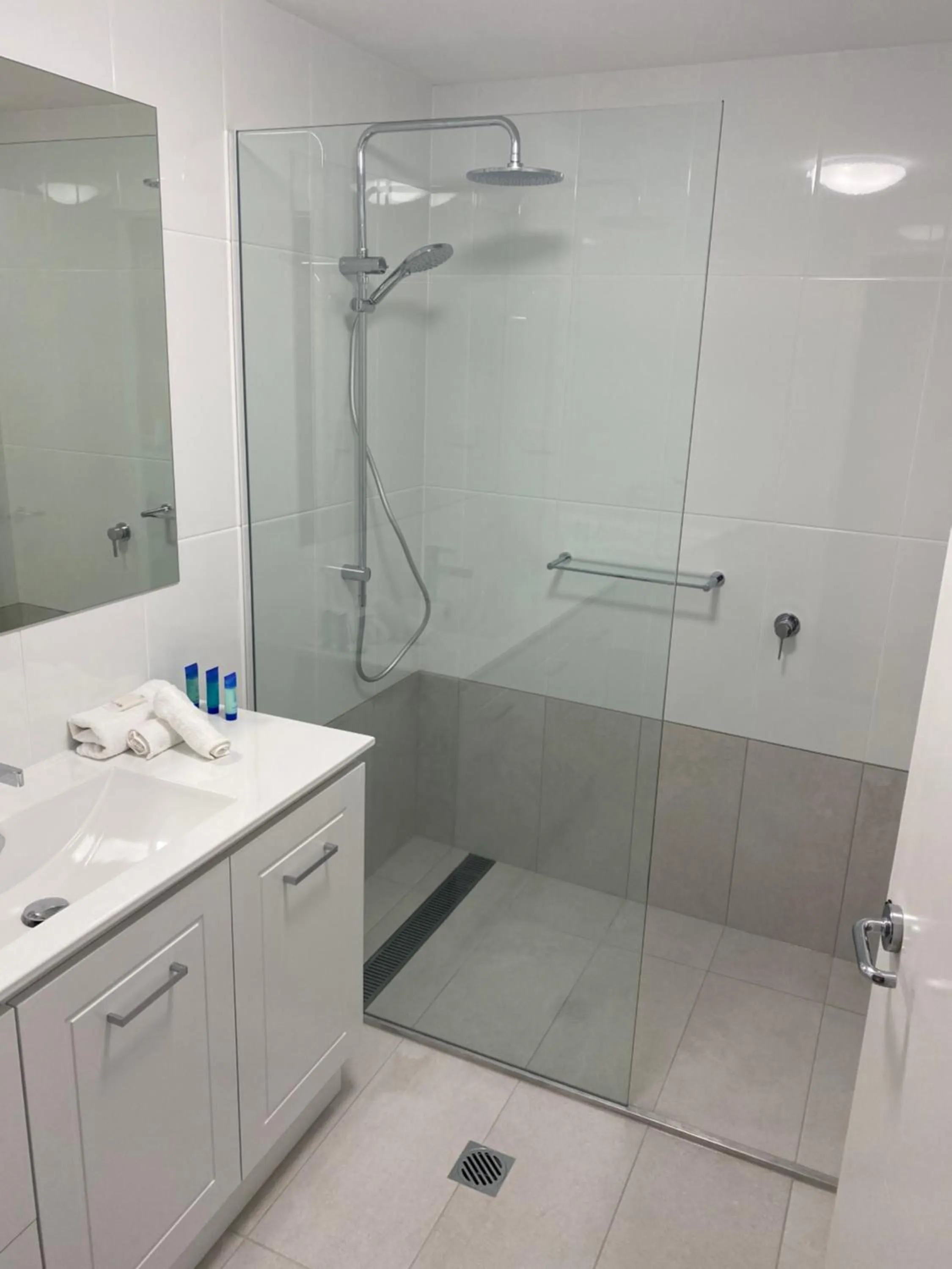 Aqua Promenade Beachfront Holiday Apartments