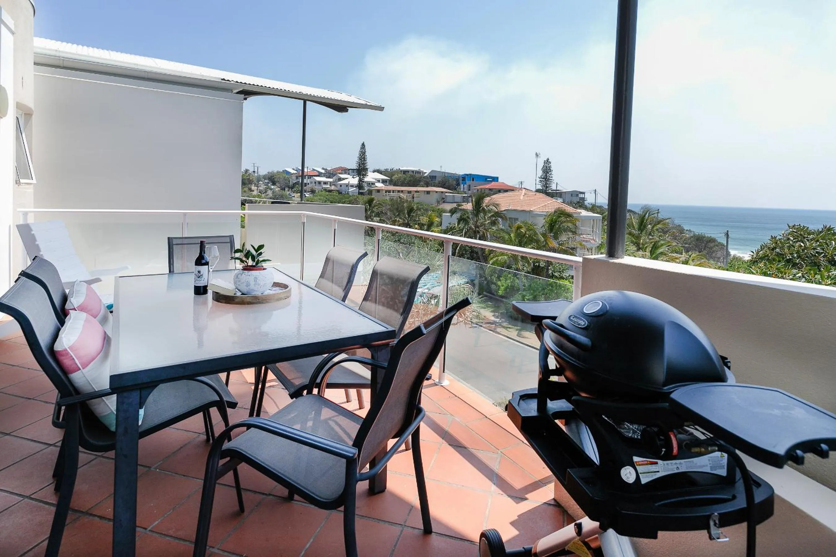 Aqua Promenade Beachfront Holiday Apartments