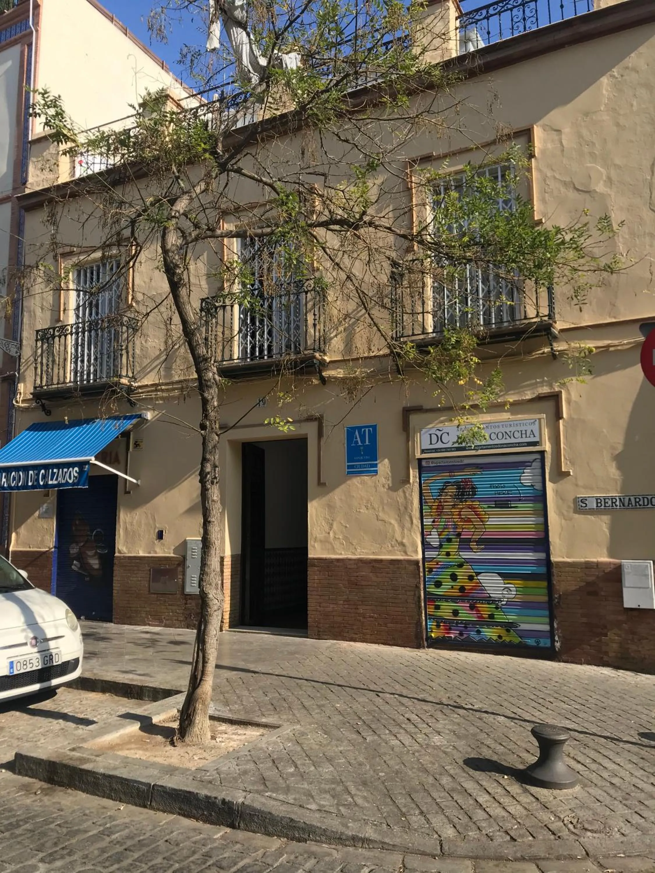 Property building in Apartamentos Doña Concha