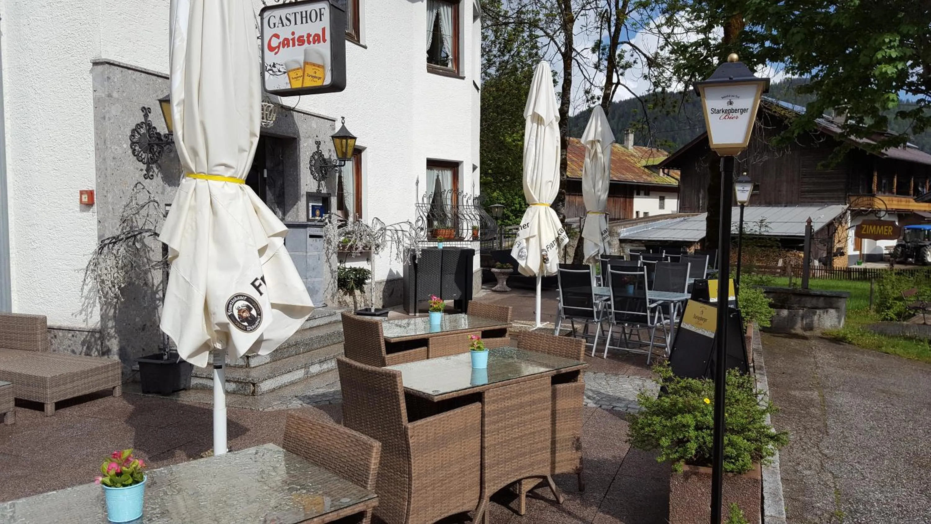 Facade/entrance in Hotel Gasthof Gaistal