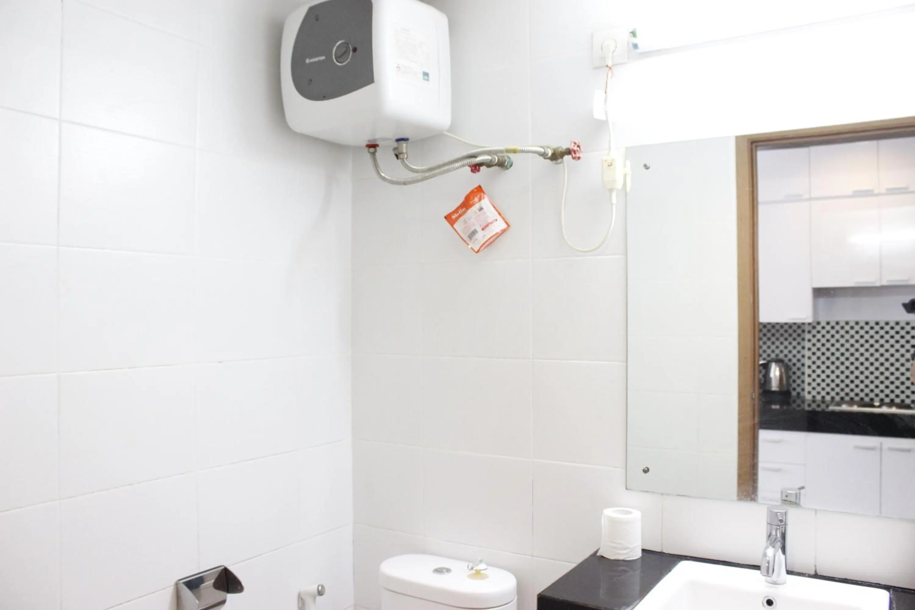 Relaxing Studio near ITB at Beverly Dago Apartment By Travelio