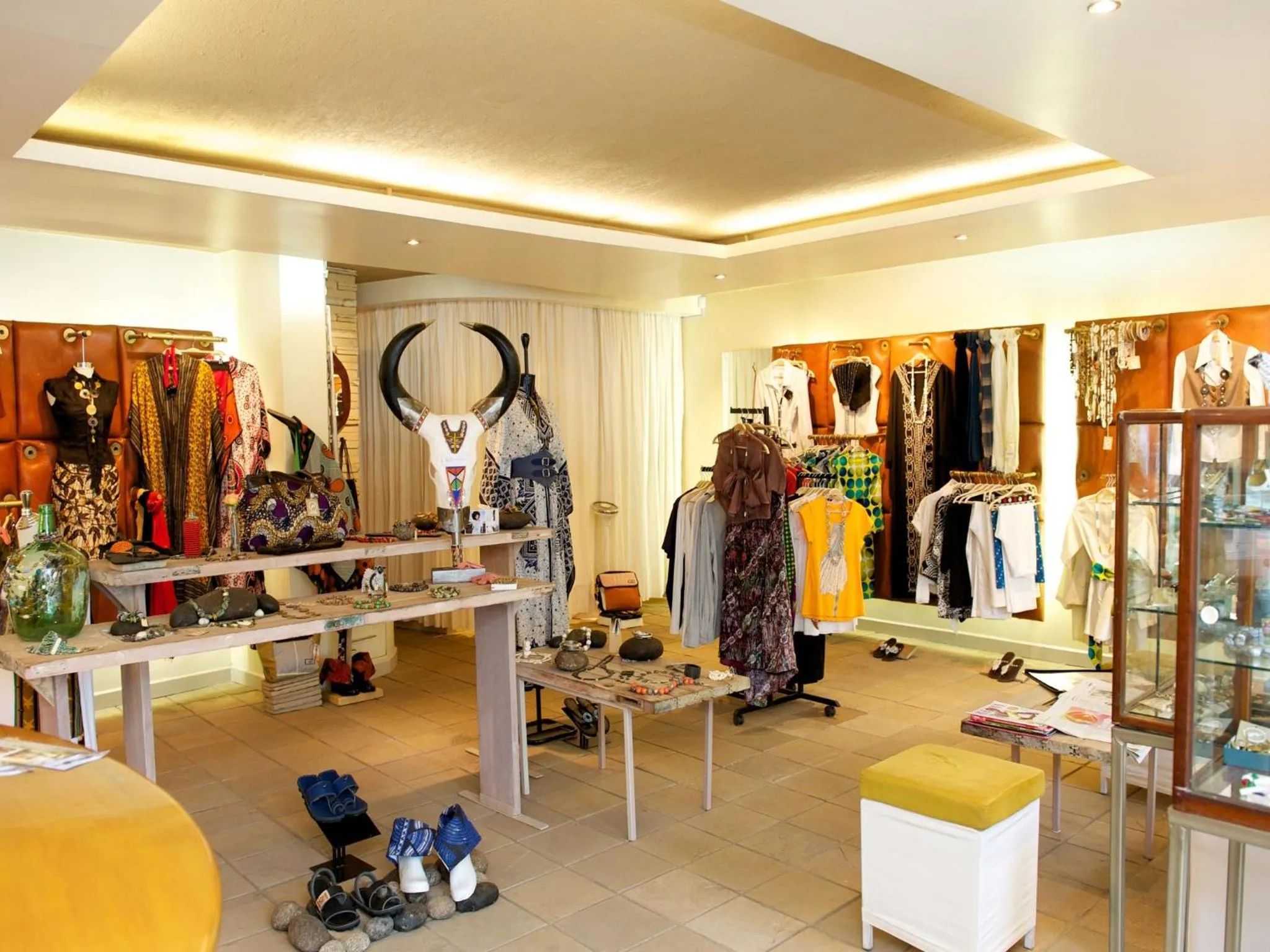 On-site shops in Muthu Silver Springs Hotel