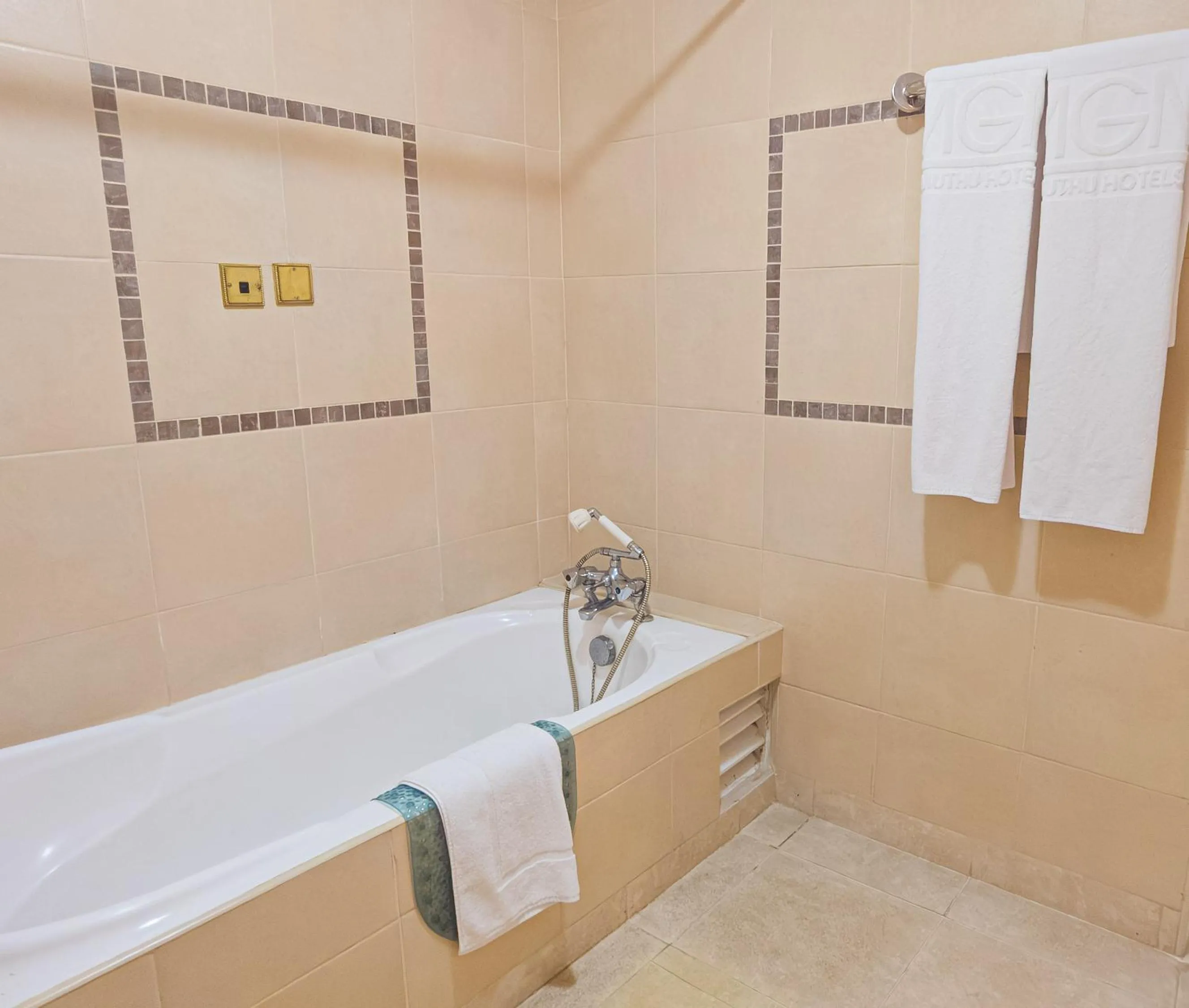 Bathroom in Muthu Silver Springs Hotel