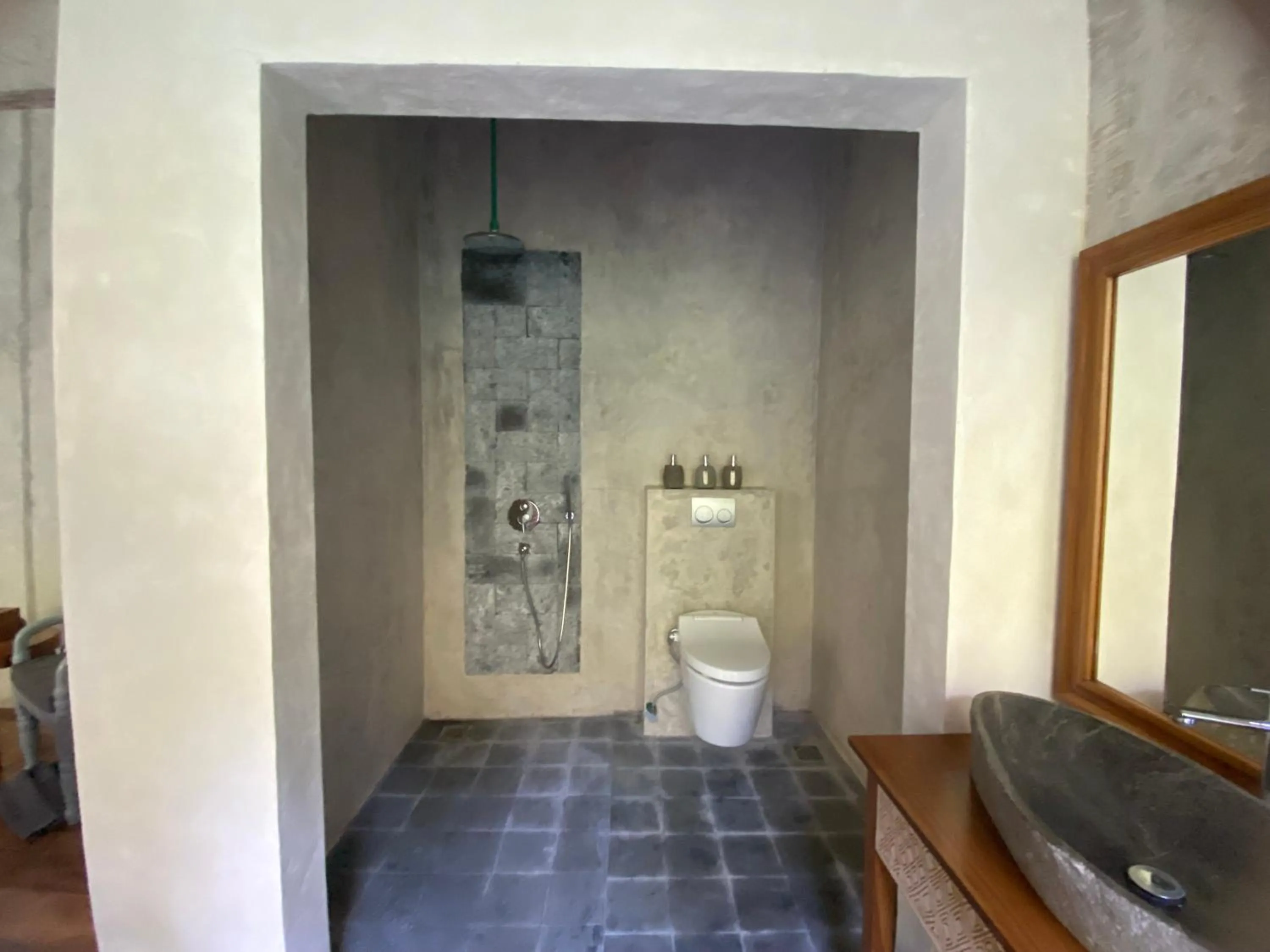 Spa and wellness centre/facilities in Kenran Resort Ubud By Soscomma