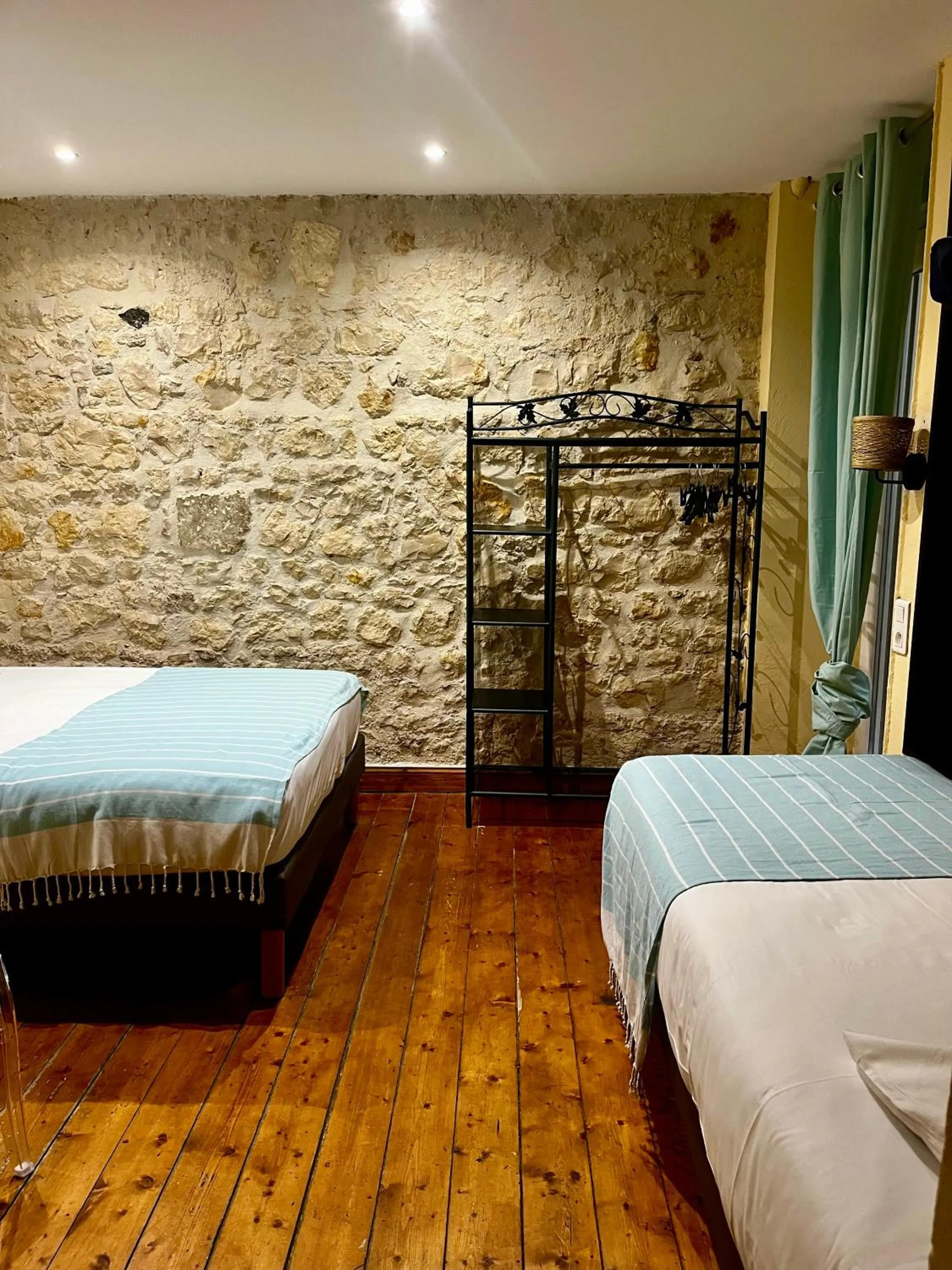 Bed in Hotel de La Paix