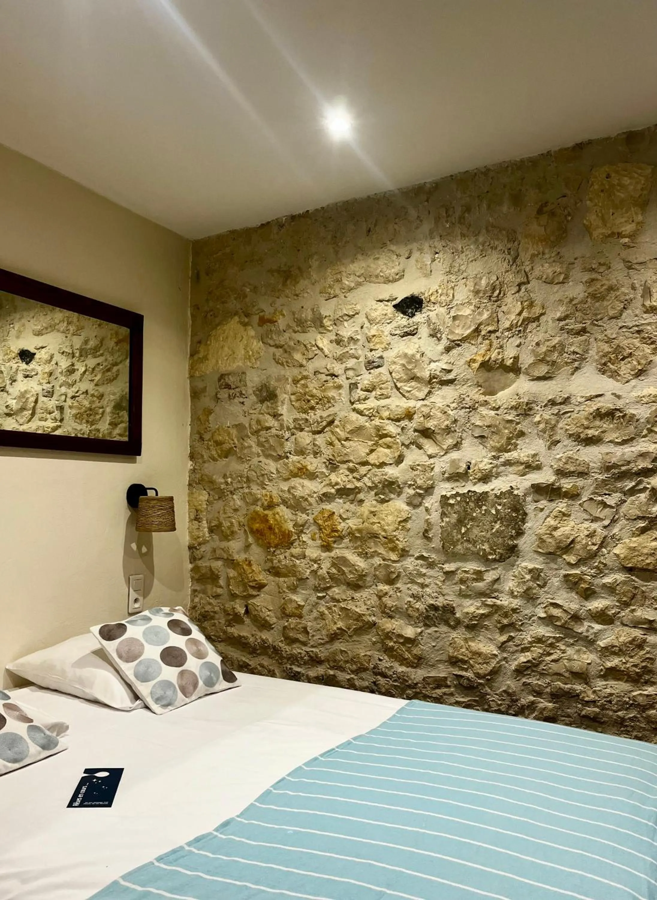 Bed in Hotel de La Paix