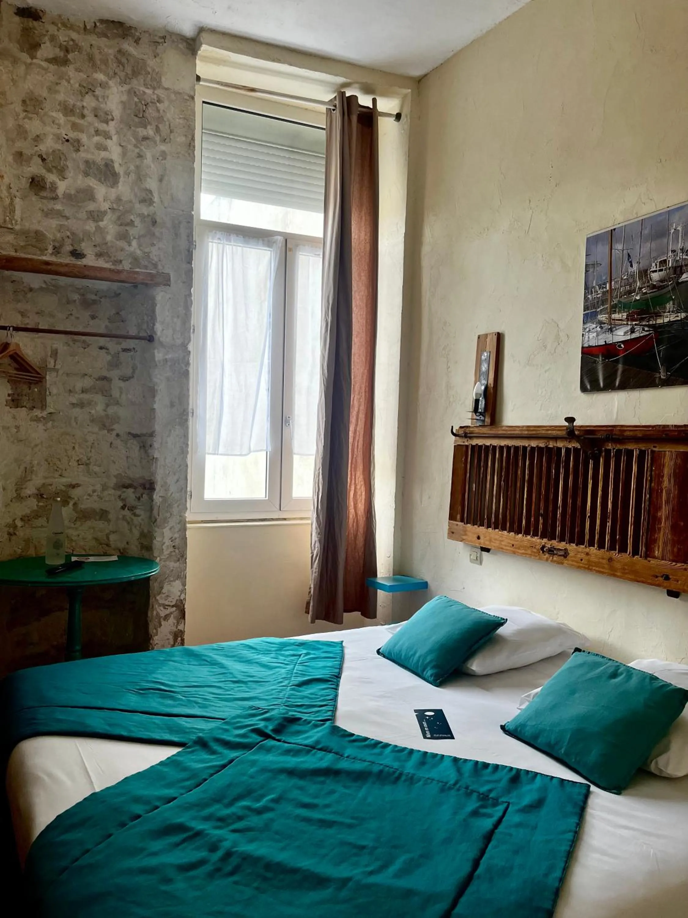 Bed in Hotel de La Paix