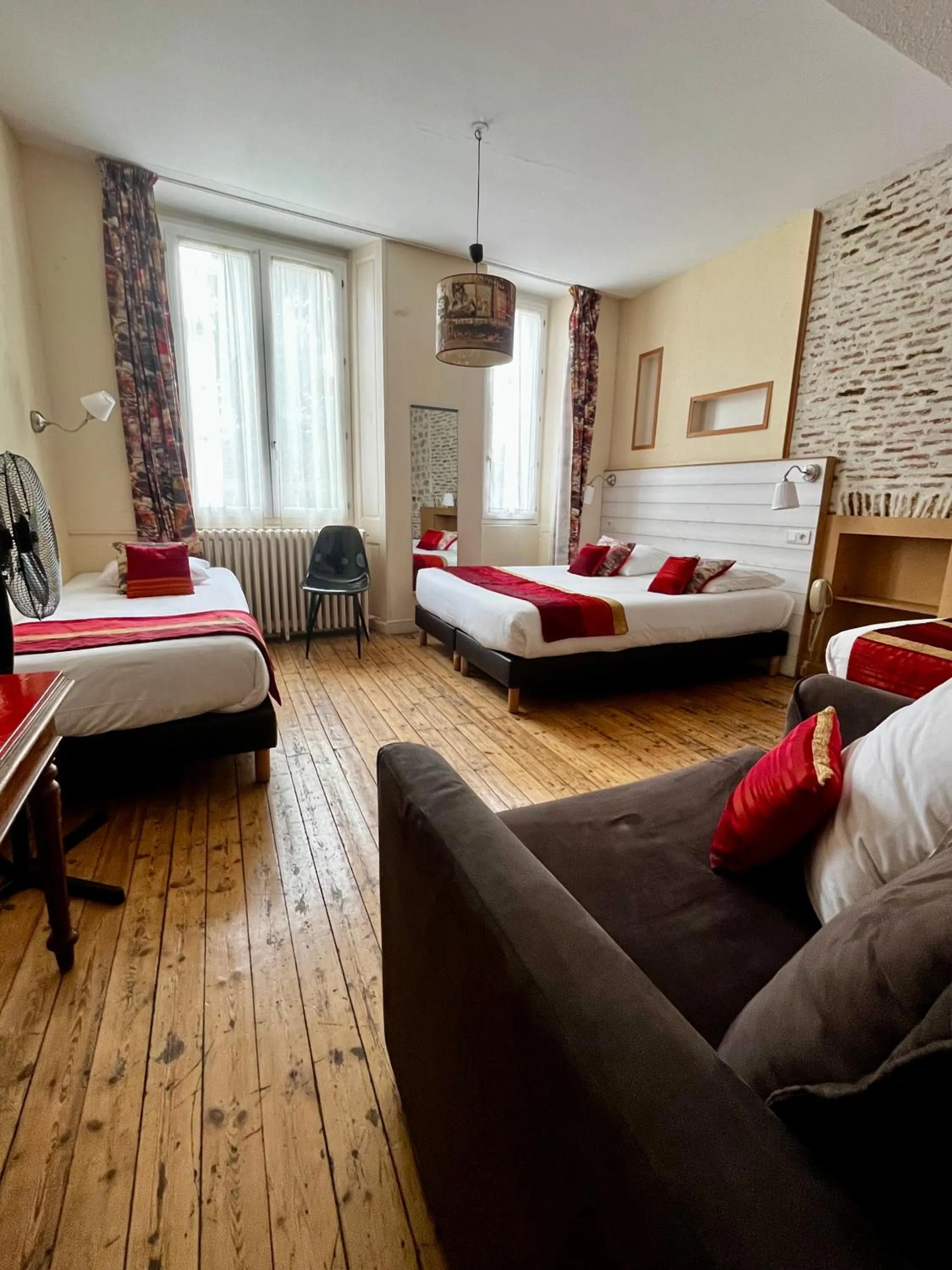 Bed in Hotel de La Paix