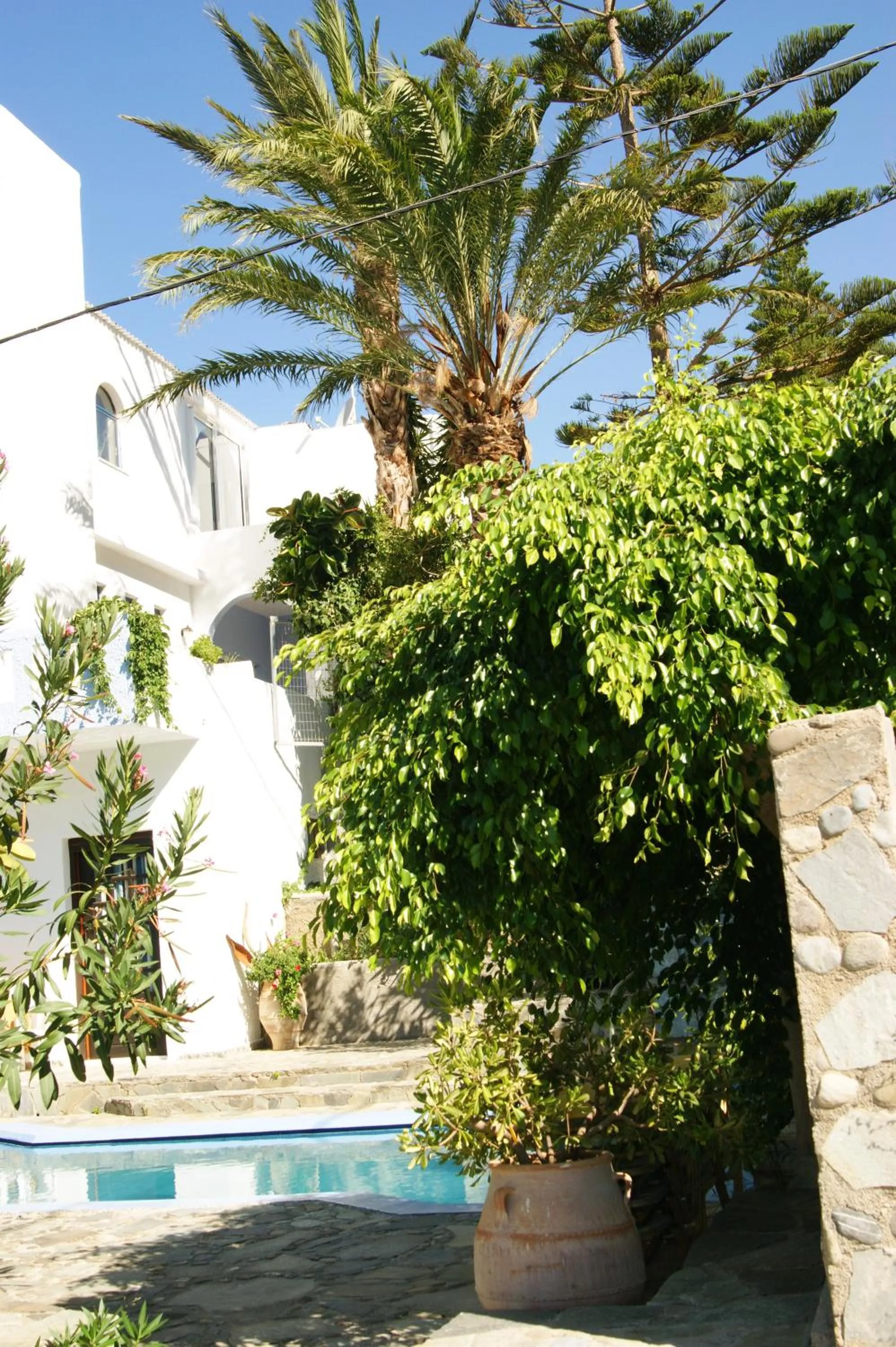 Facade/entrance in Lofos Hotel