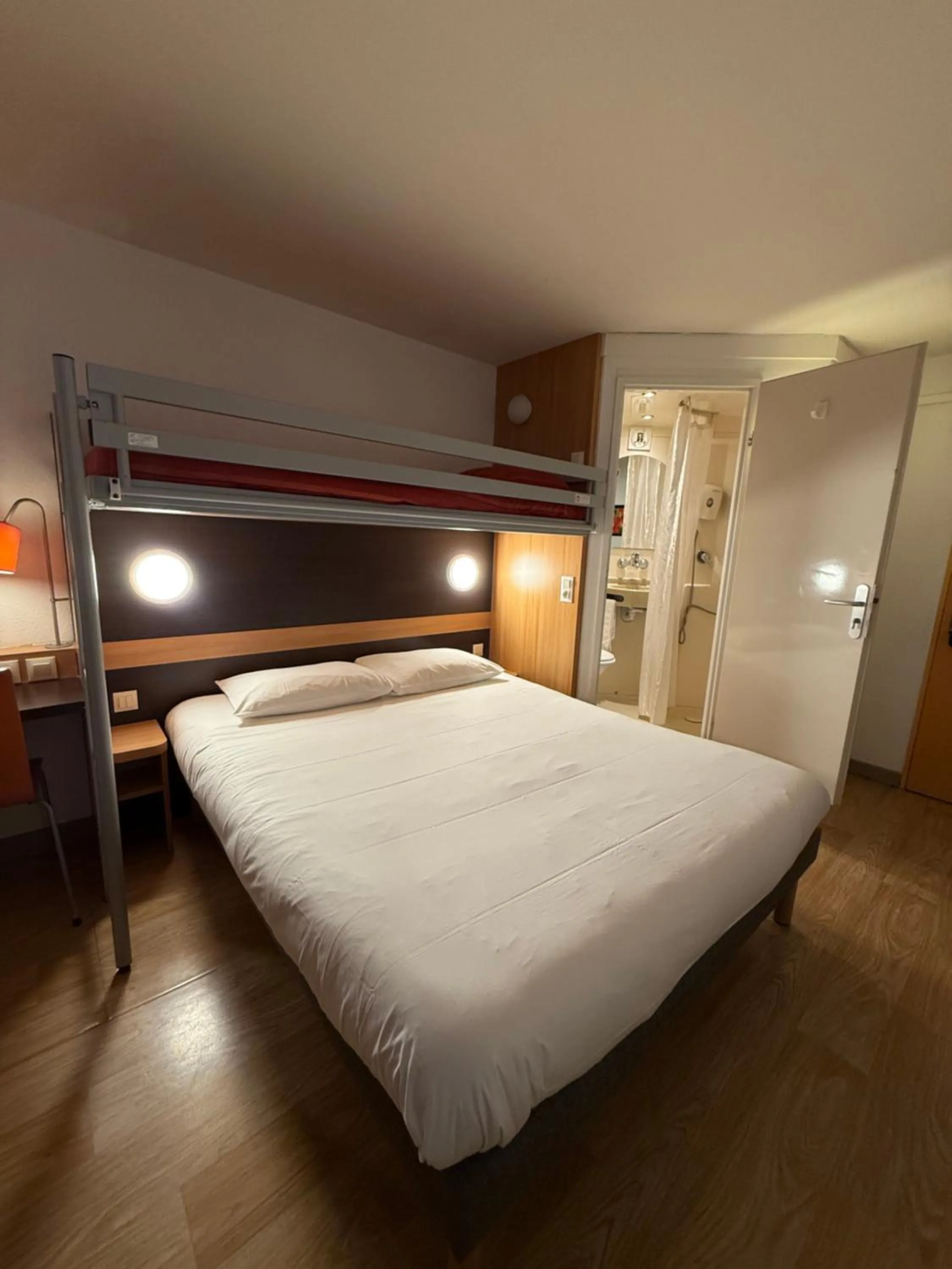 Bed in Premiere Classe Lisieux