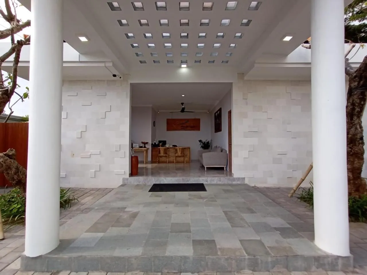 Lobby or reception in The Awandari Villas Seminyak - CHSE Certified