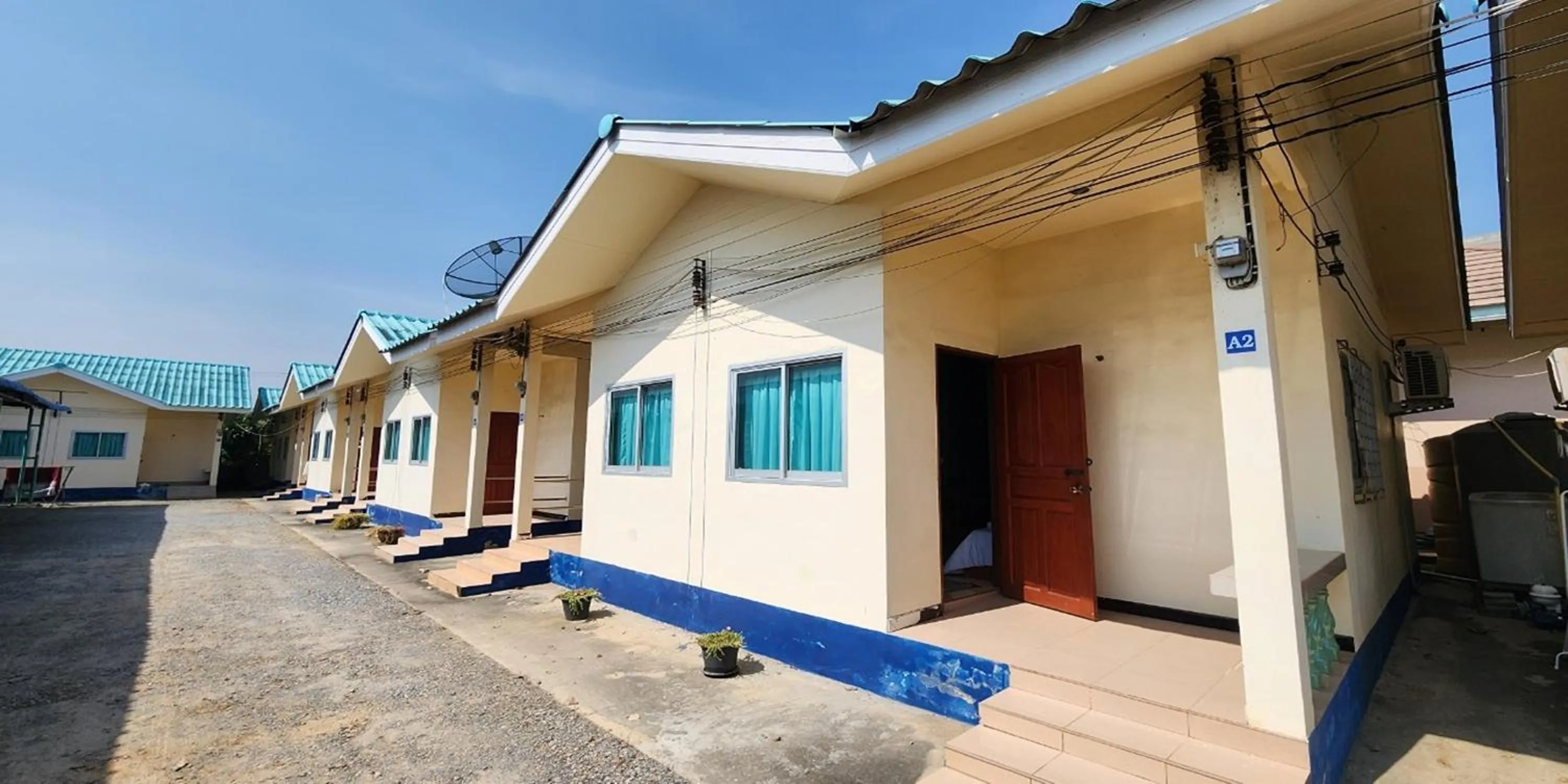 Property building in Chok Phikul Thong Resort