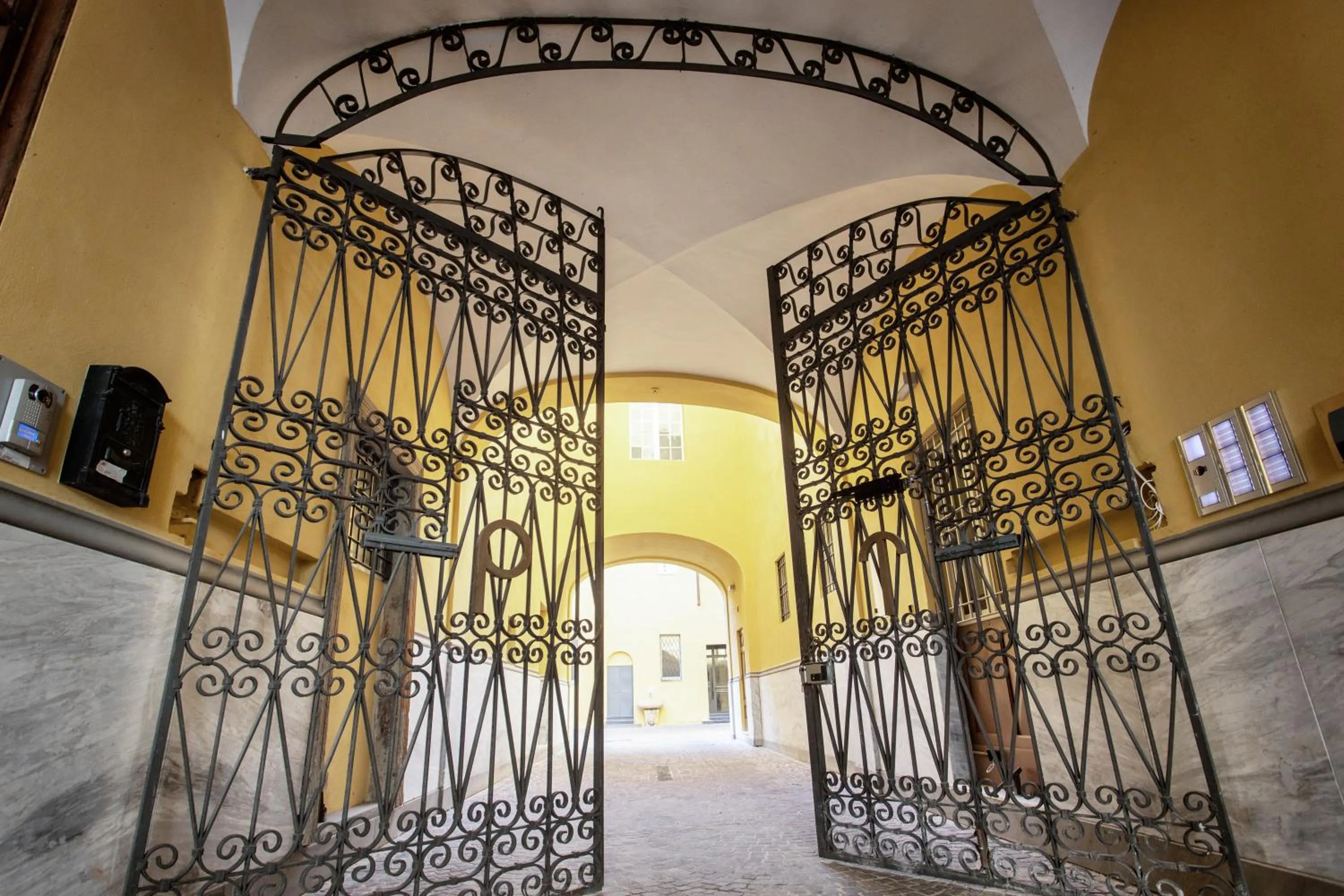 Facade/entrance in Palazzo Le Poste - Suite and Apartments
