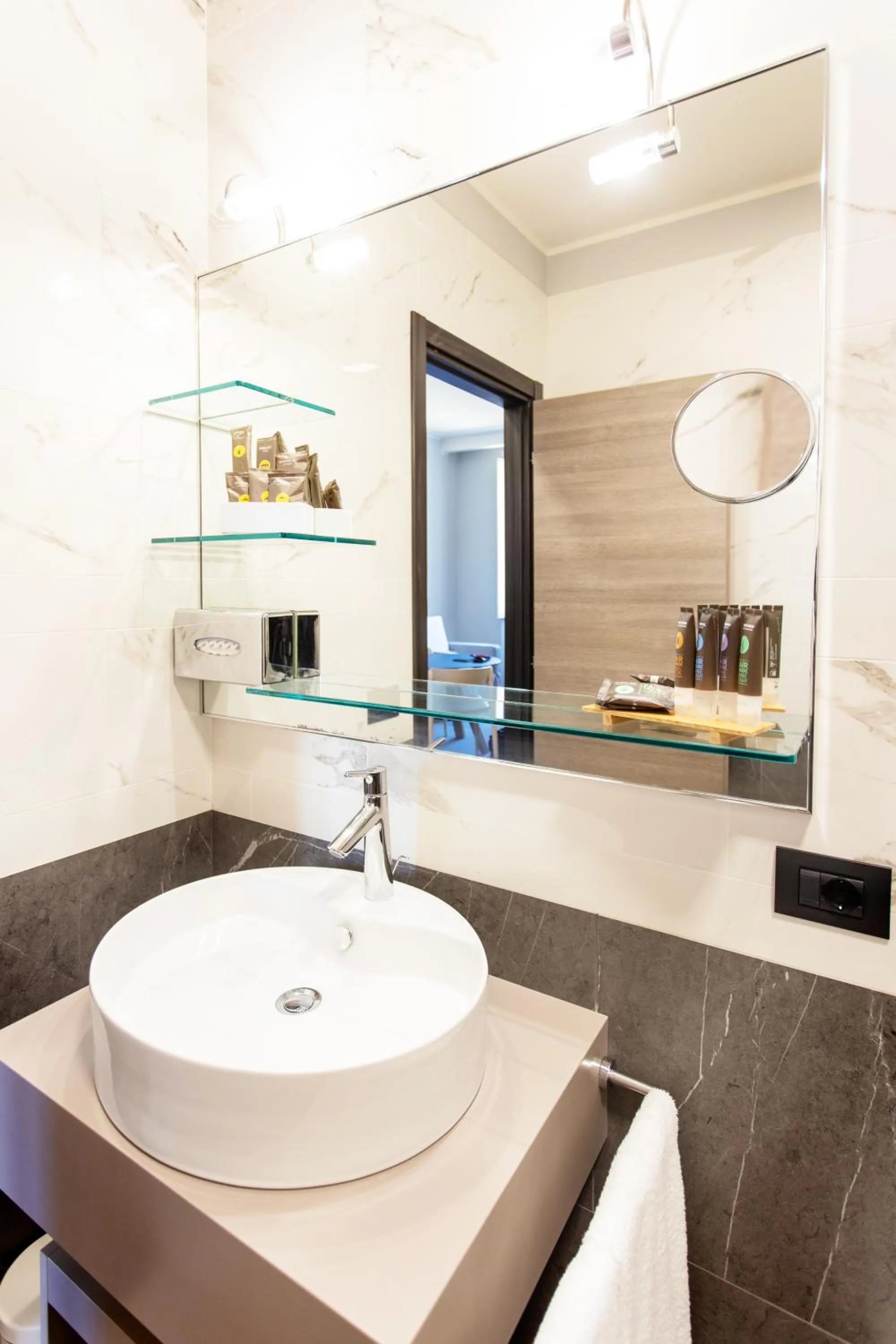 Bathroom in Palazzo Le Poste - Suite and Apartments