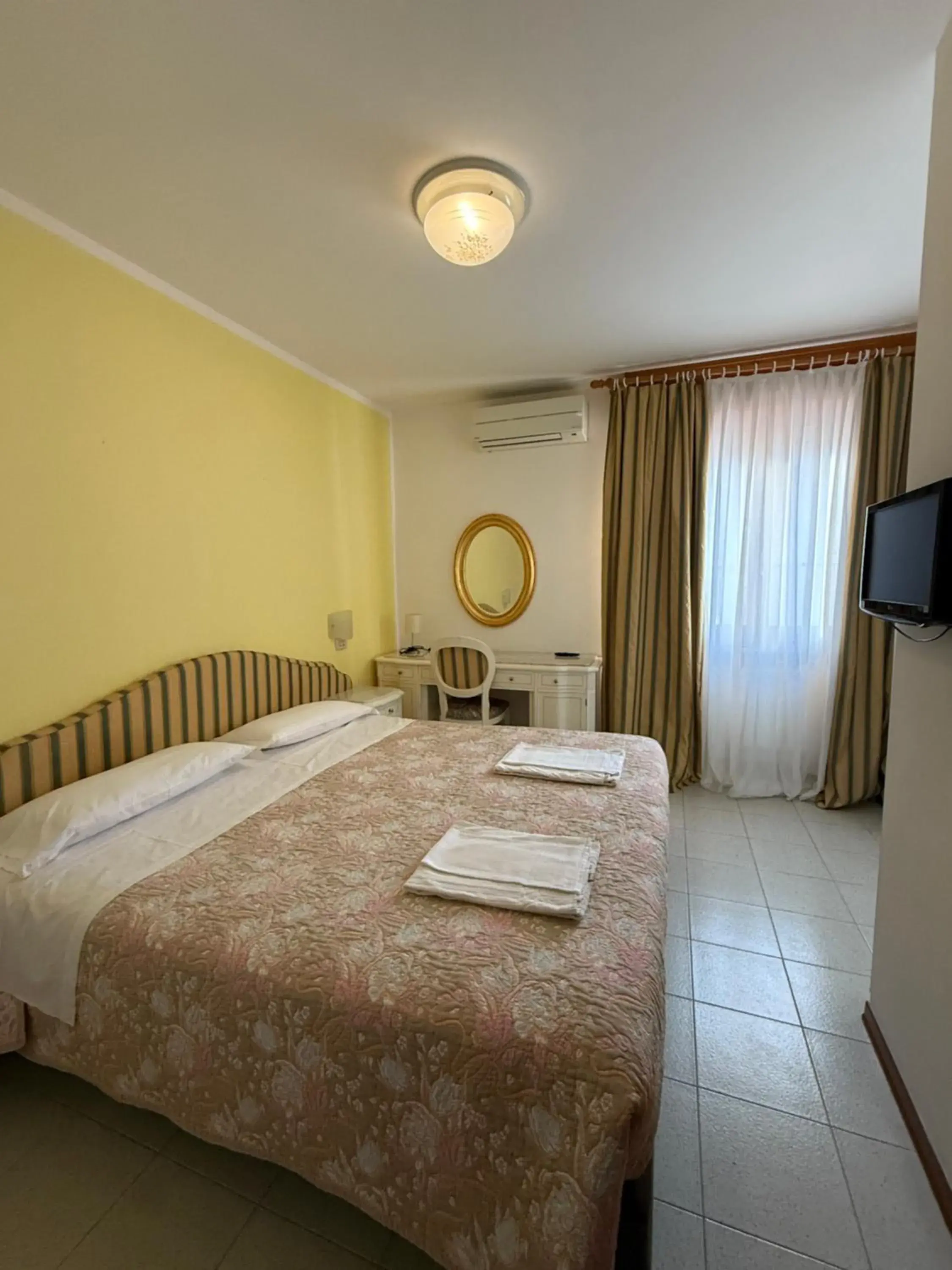 Standard Double Room in Hotel Gasperoni Standard Double Room in Hotel Gasperoni
