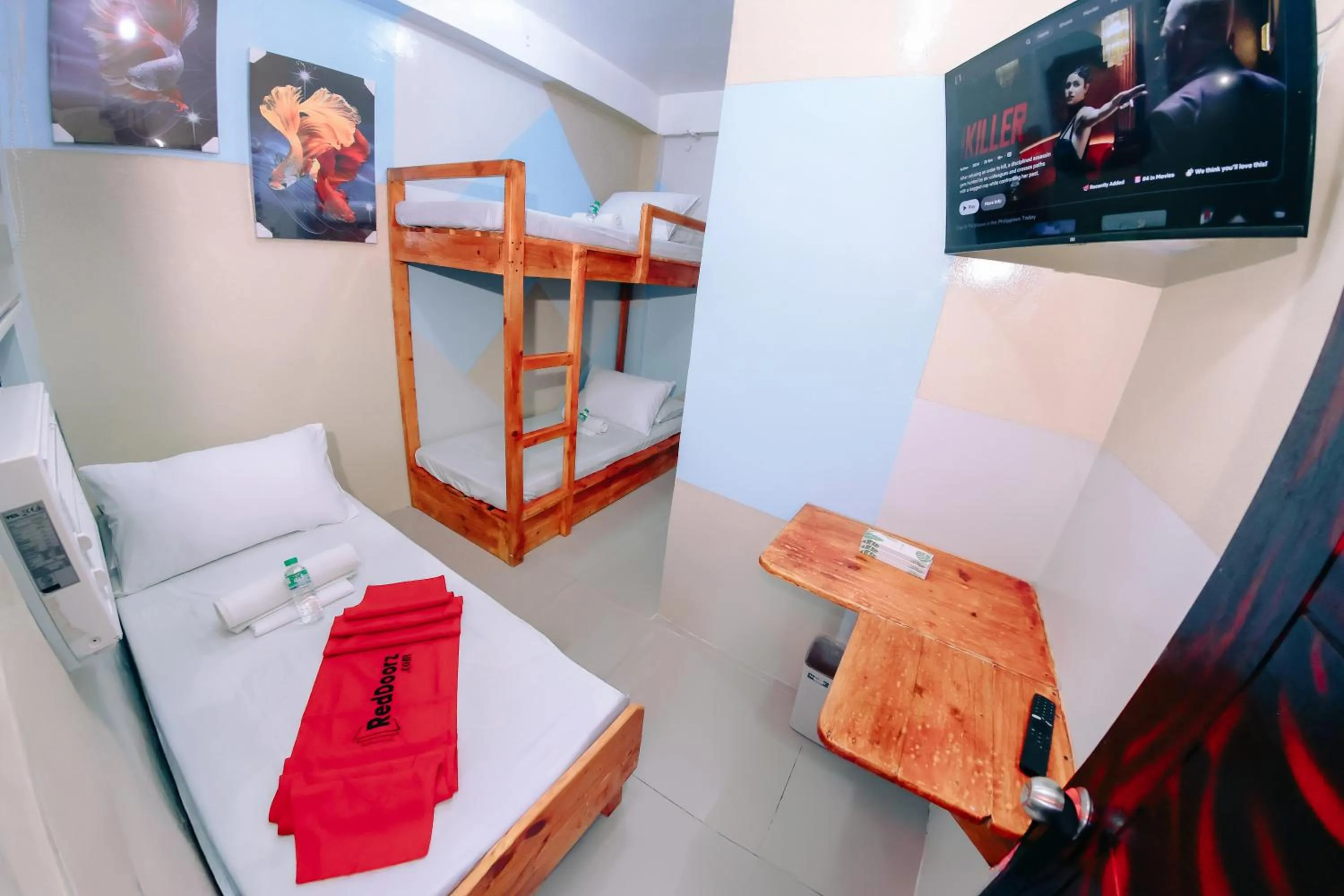 Photo of the whole room, Bed in RedDoorz near Mariners Legazpi
