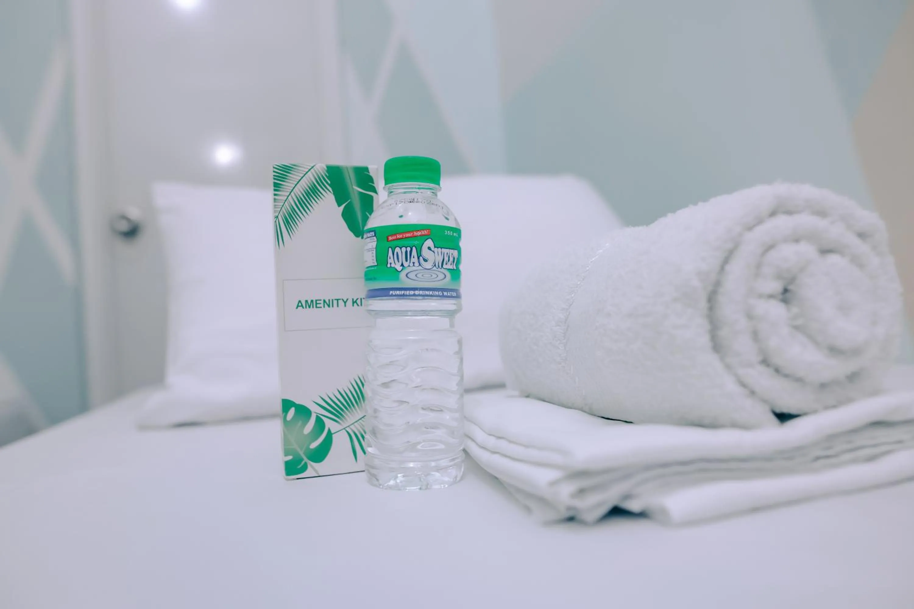 Photo of the whole room, Bed in RedDoorz near Mariners Legazpi