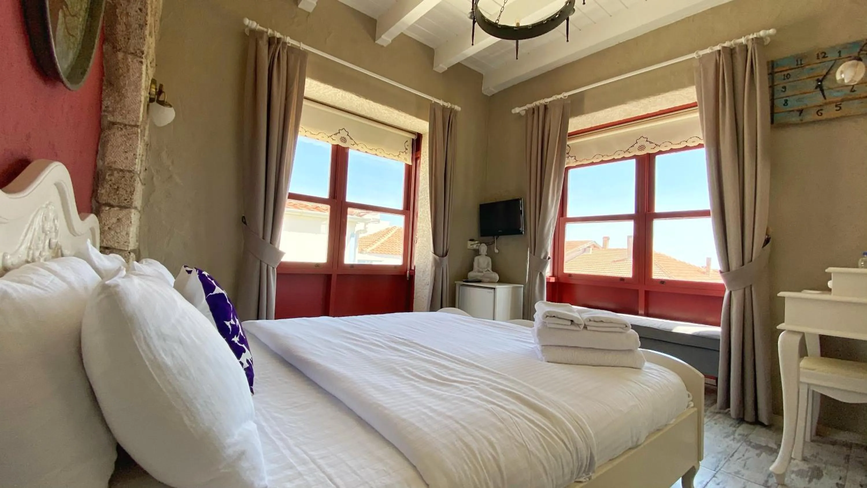 Photo of the whole room, Bed in Rue d'Azur Alaçatı