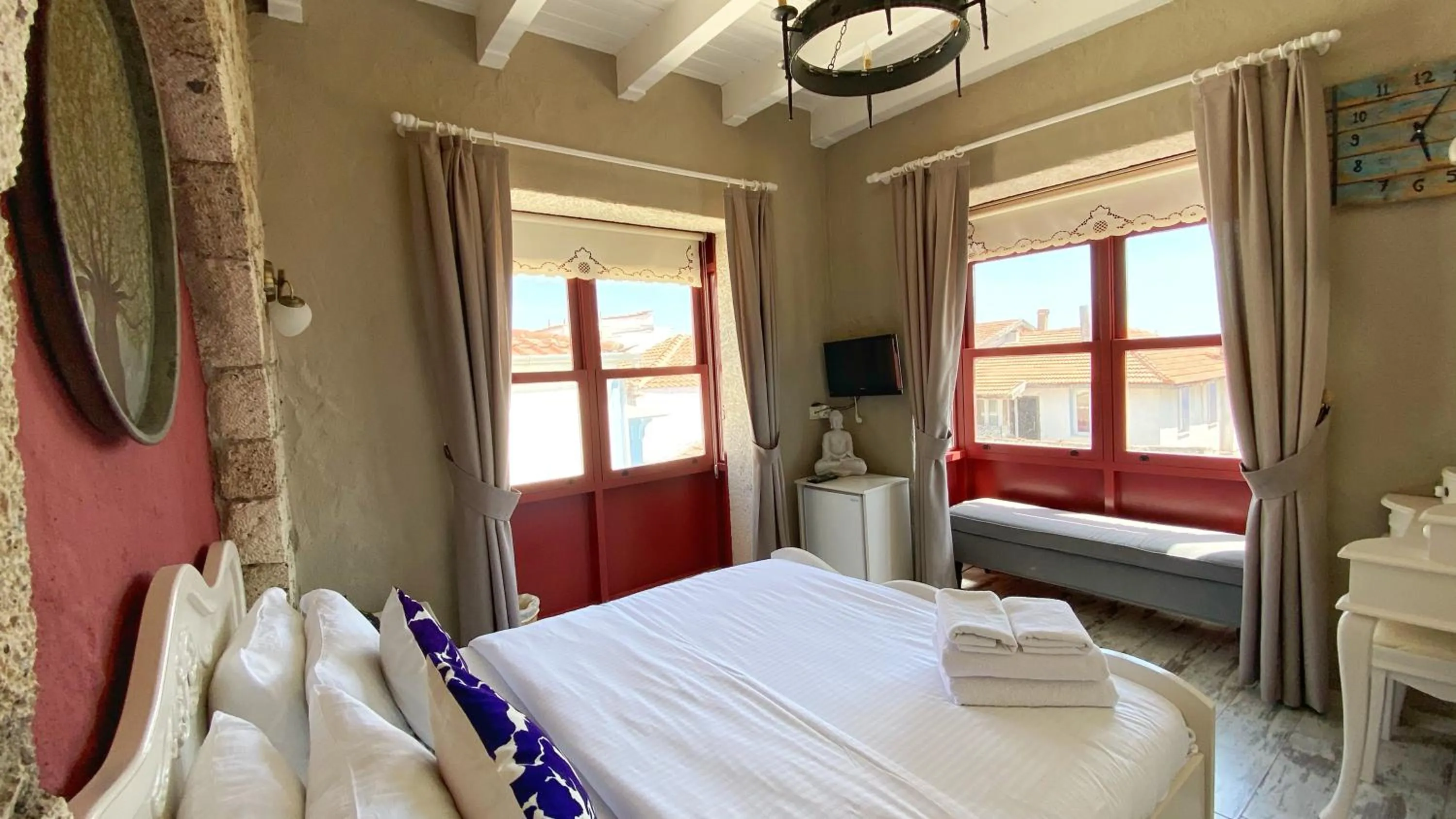 Photo of the whole room, Bed in Rue d'Azur Alaçatı