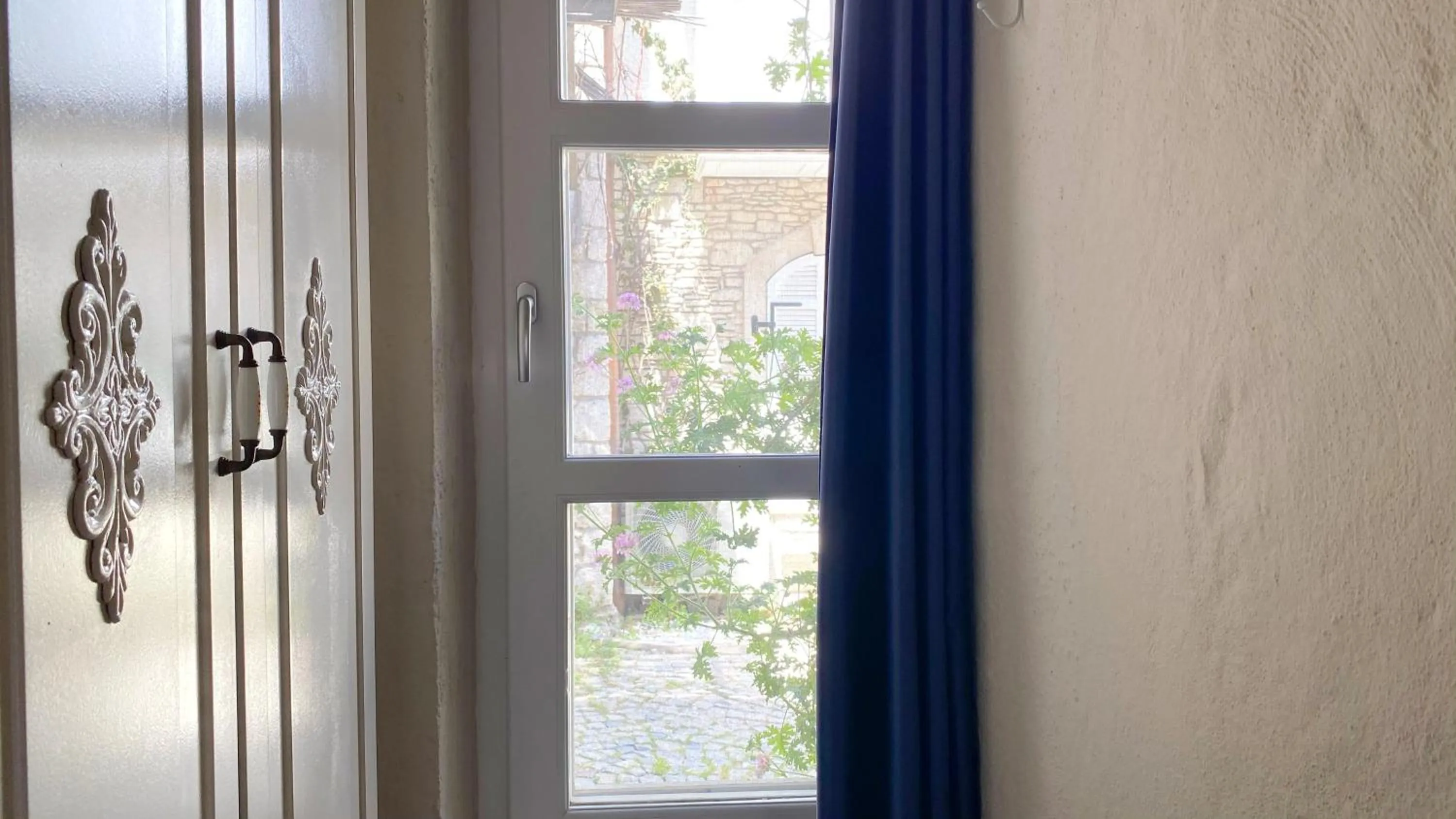 Street view in Rue d'Azur Alaçatı