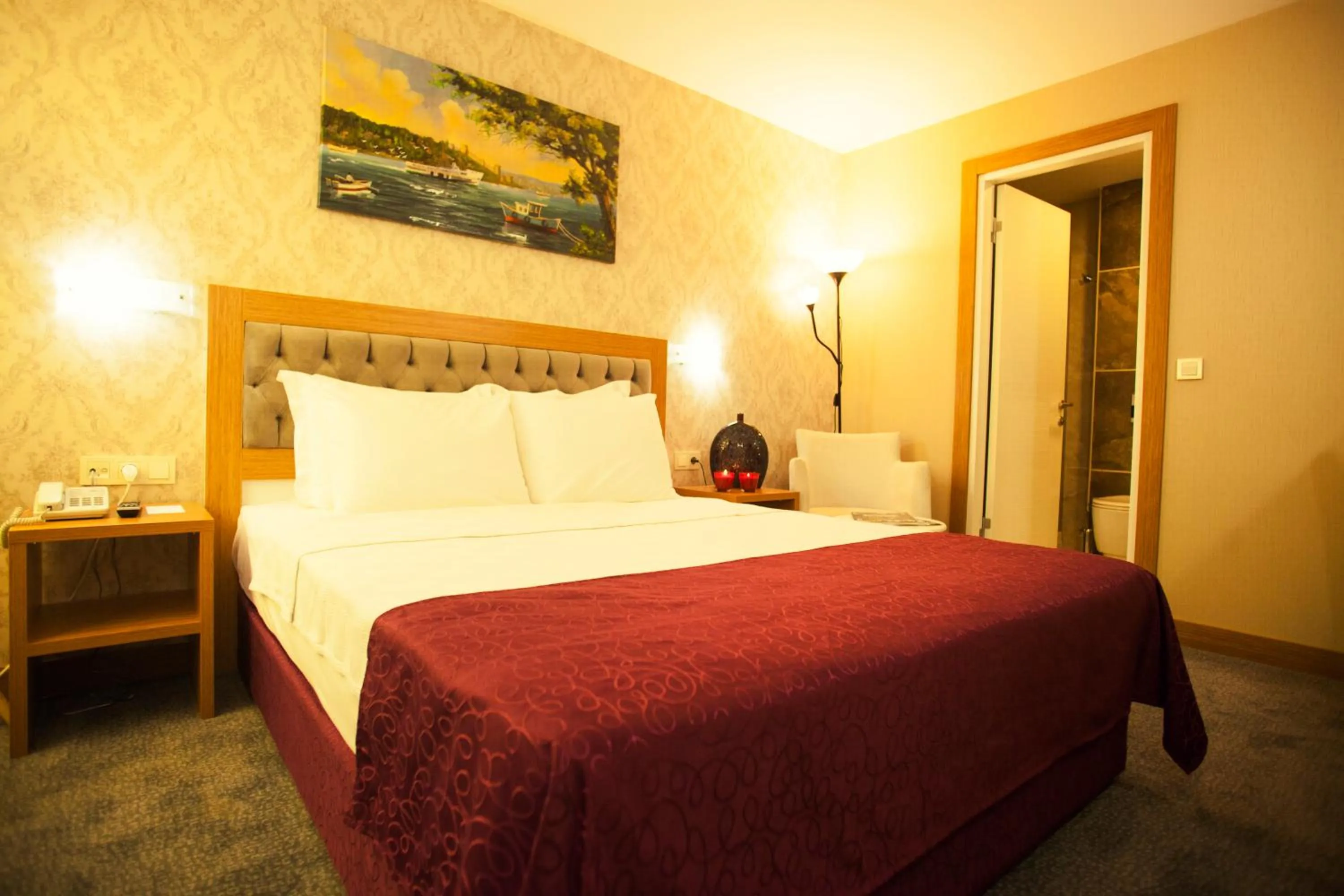 Bedroom in Helikon Business Hotel