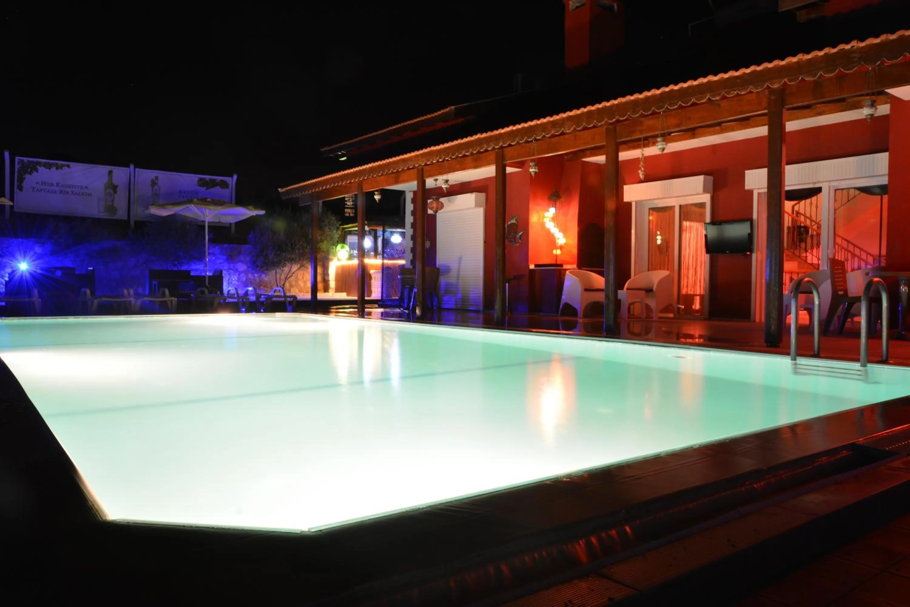 Swimming pool in Ciftlik Hotel