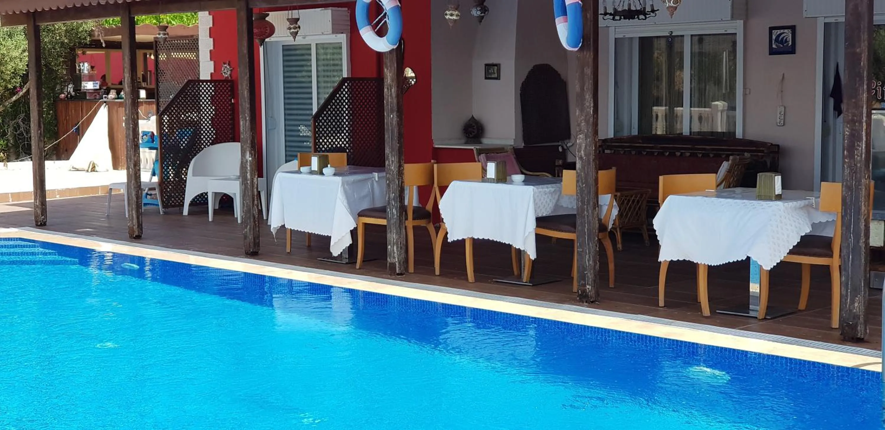 Swimming pool in Ciftlik Hotel