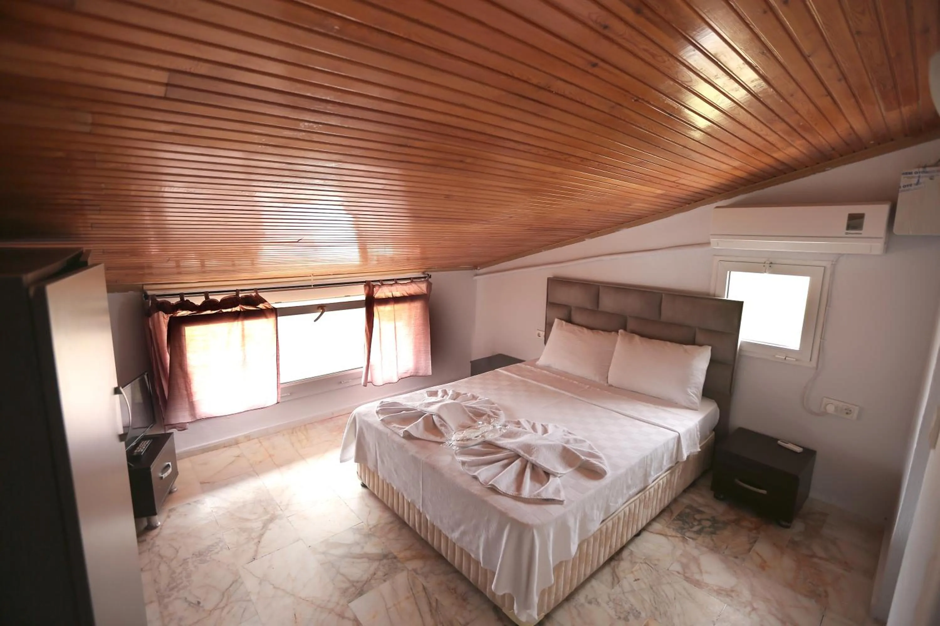 Bed in Ciftlik Hotel