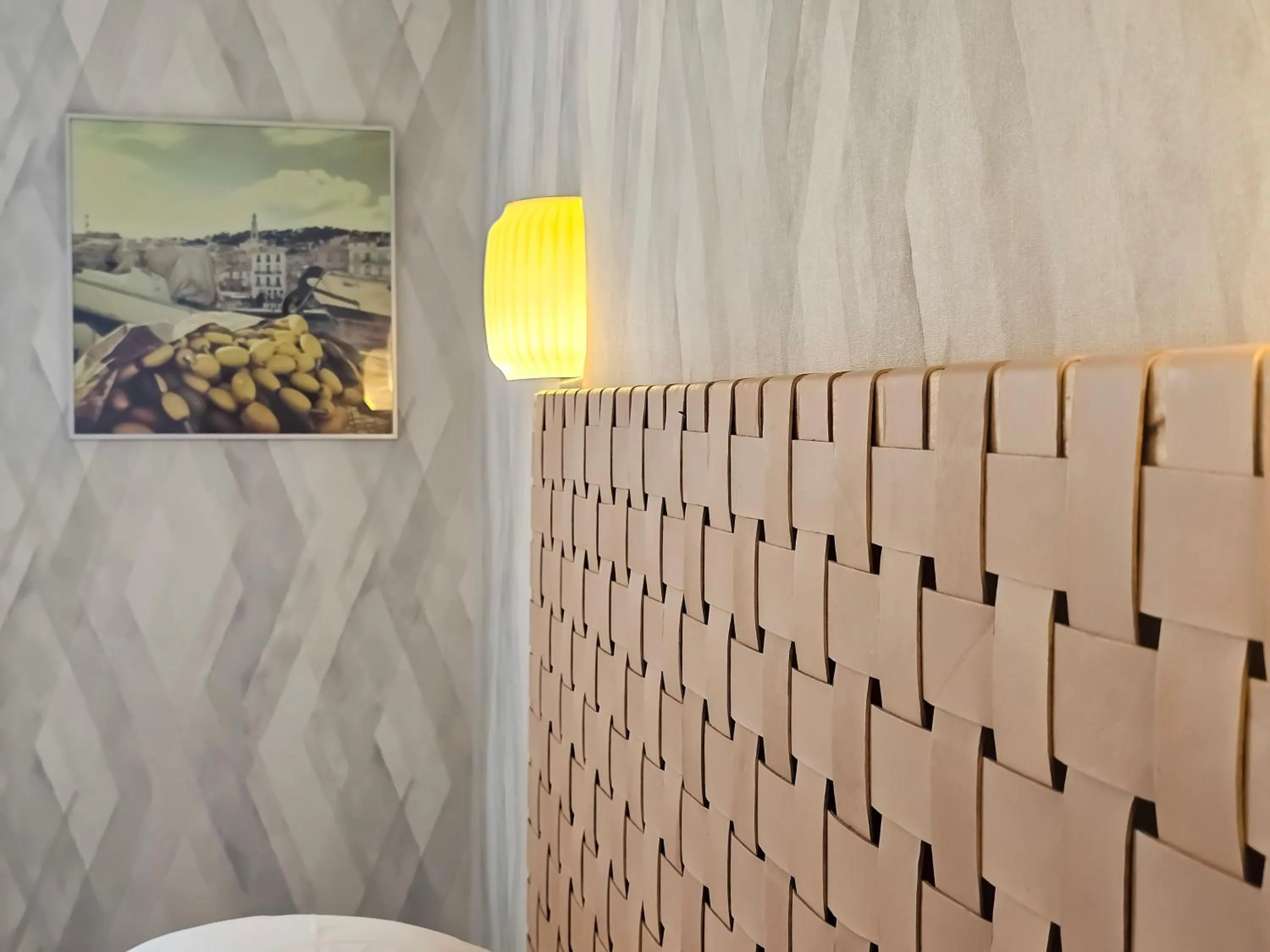 Decorative detail in Hôtel L'orque Bleue