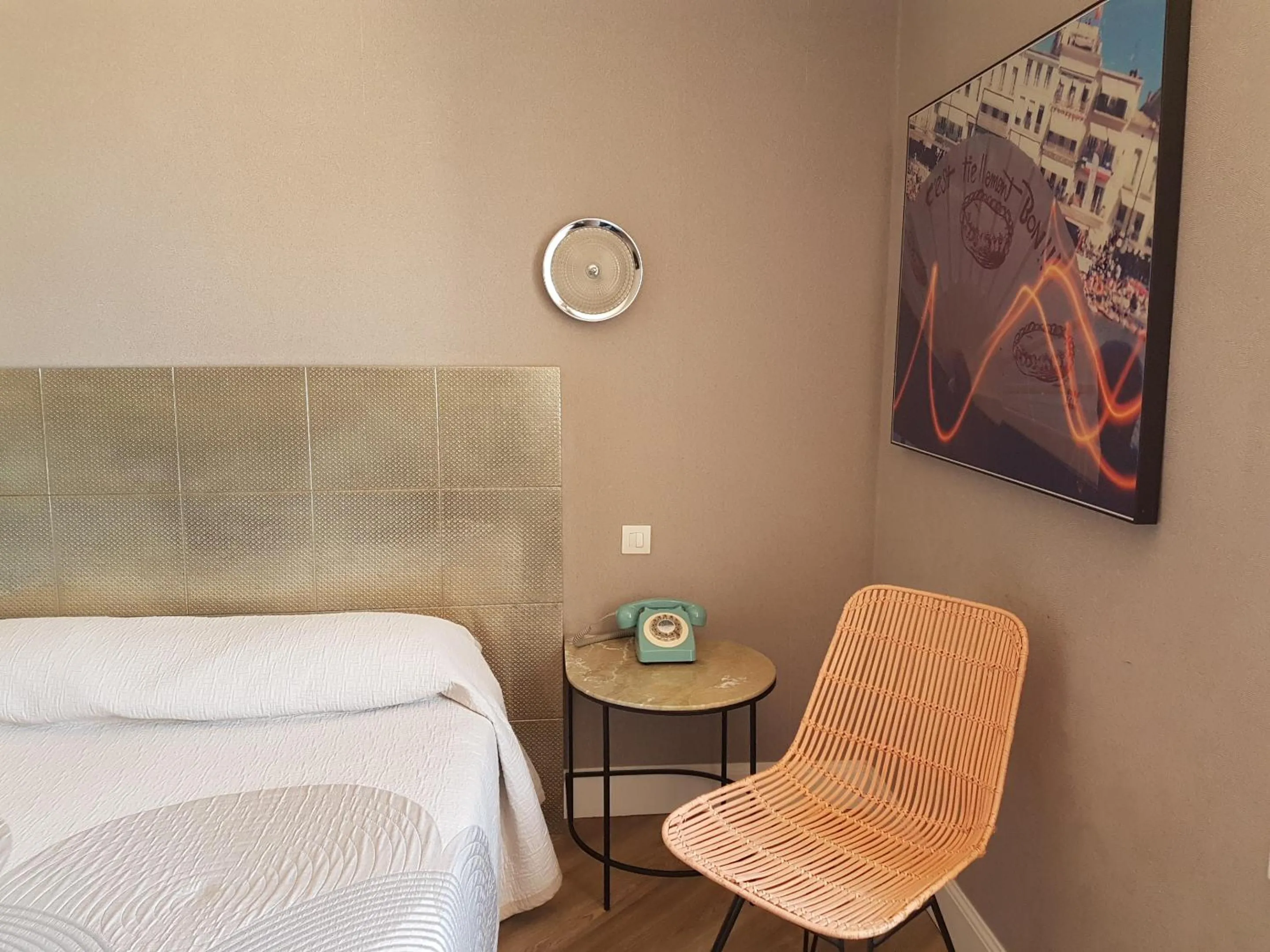 Photo of the whole room, Bed in Hôtel L'orque Bleue