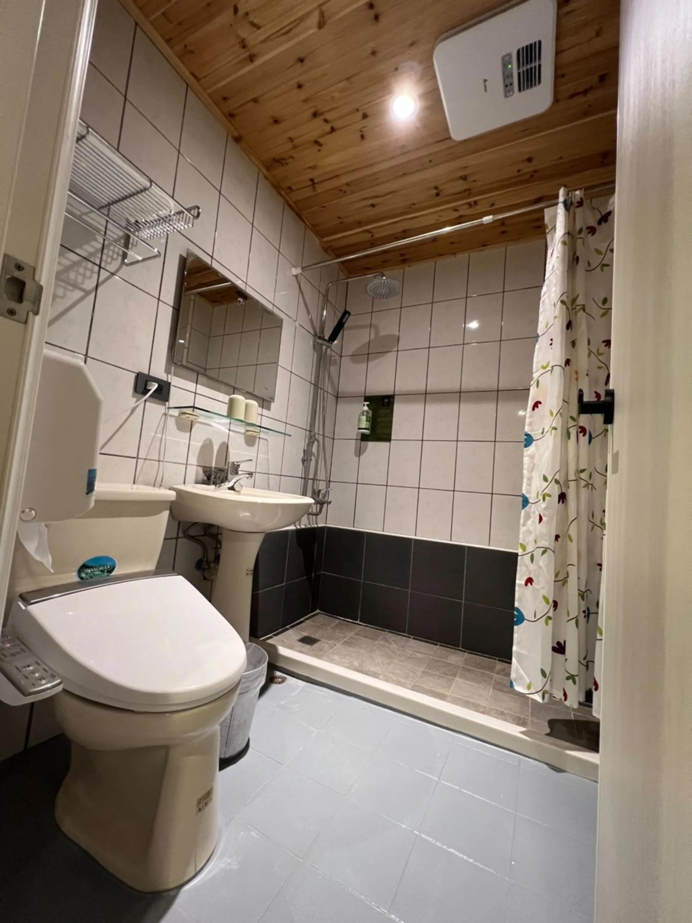 Nantou Xitou Riverside Homestay B&B